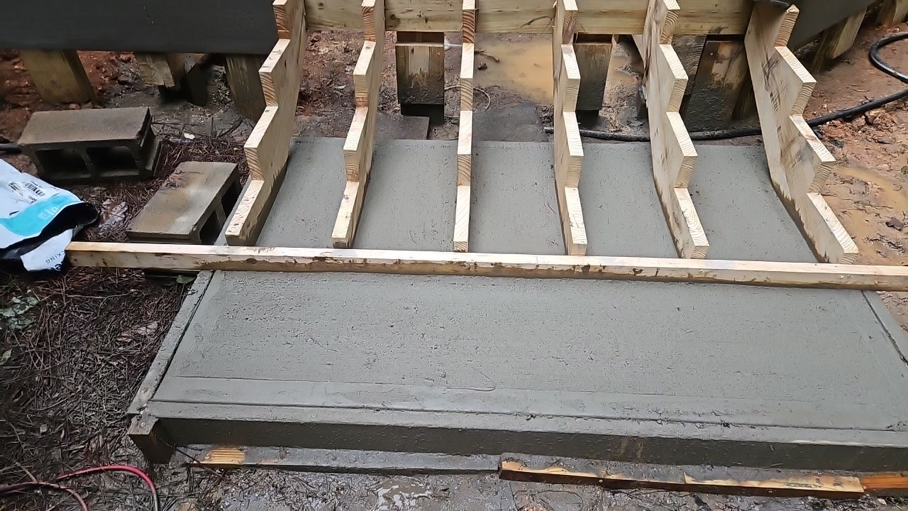 Jameswood Lane - Composite Deck Build by Pillar and Pine