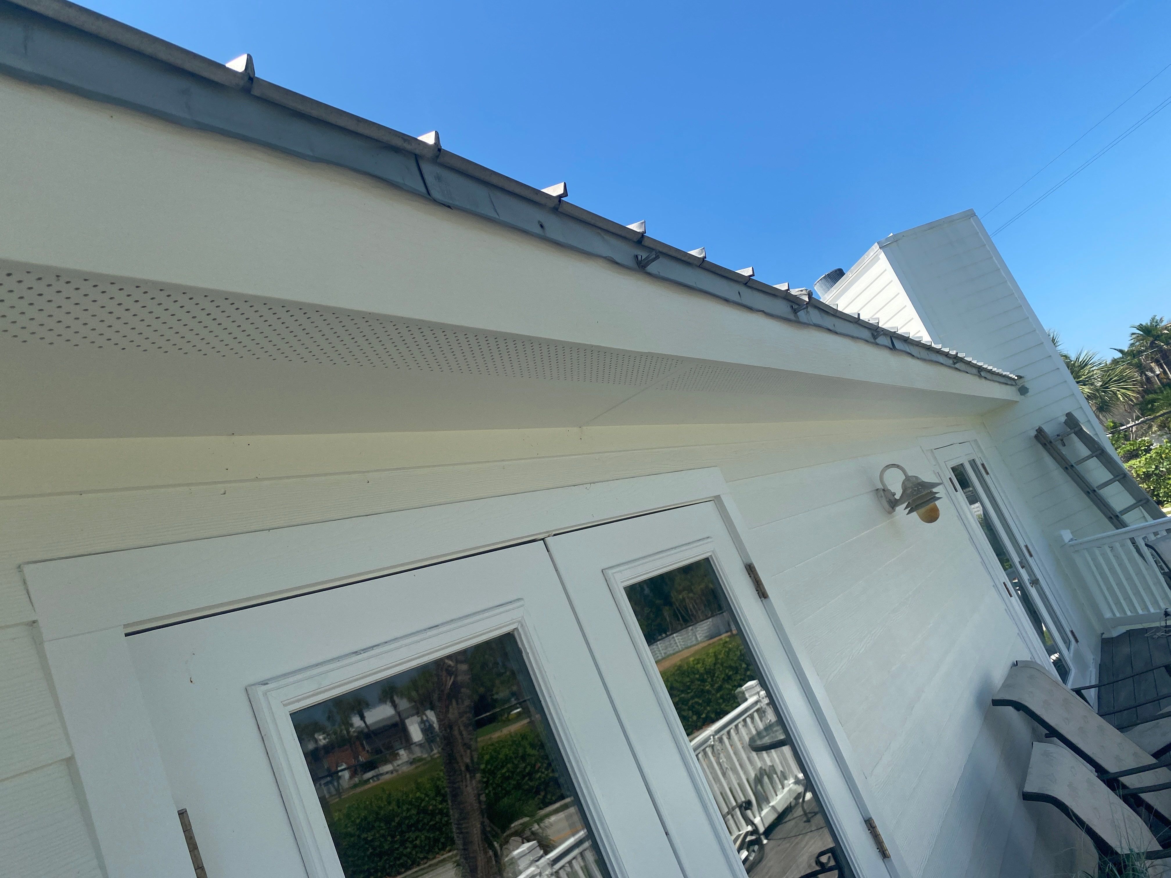 New 7-inch K-Style Gutters Installed in Siesta Key FL by Gutter Professors