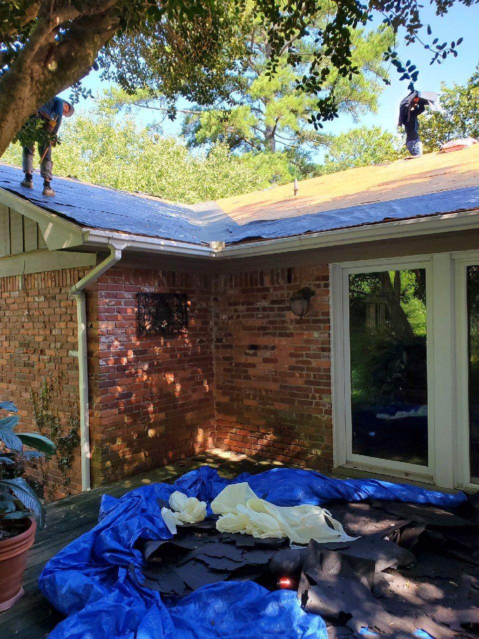 Residential Roofing Installation using Owens Corning® Oakridge Onyx Black by Indigo State Roofing