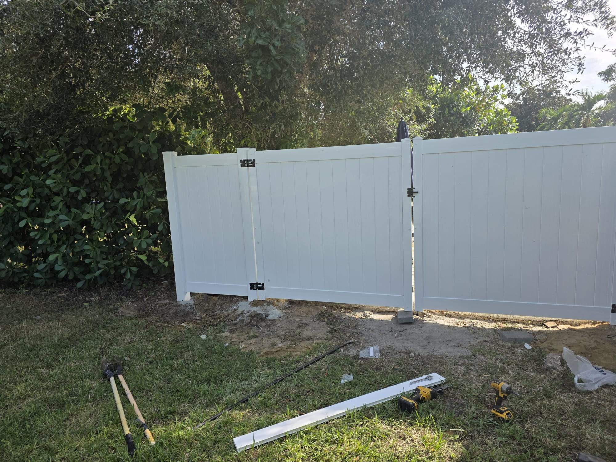 Vinyl Fence Replacement in Naples by True Fence LLC
