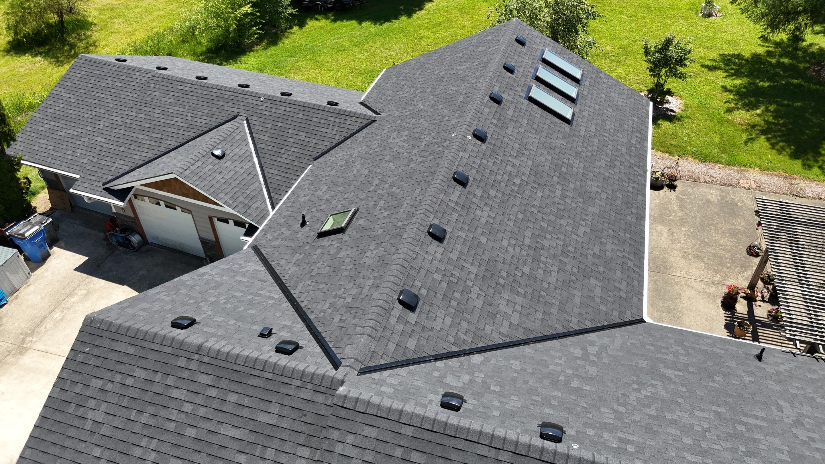 Onyx Black | Roof Replacement in Battle Ground WA, 98604 by Valiant Roofing, LLC