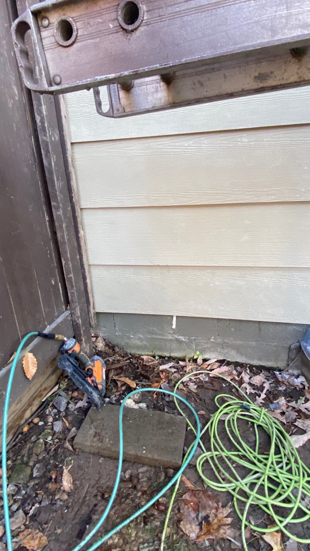 Reston: Residential Siding Replacement with James Hardie Statement Beaded Plank in Cappuccino Muffin by RM Banning, Inc.