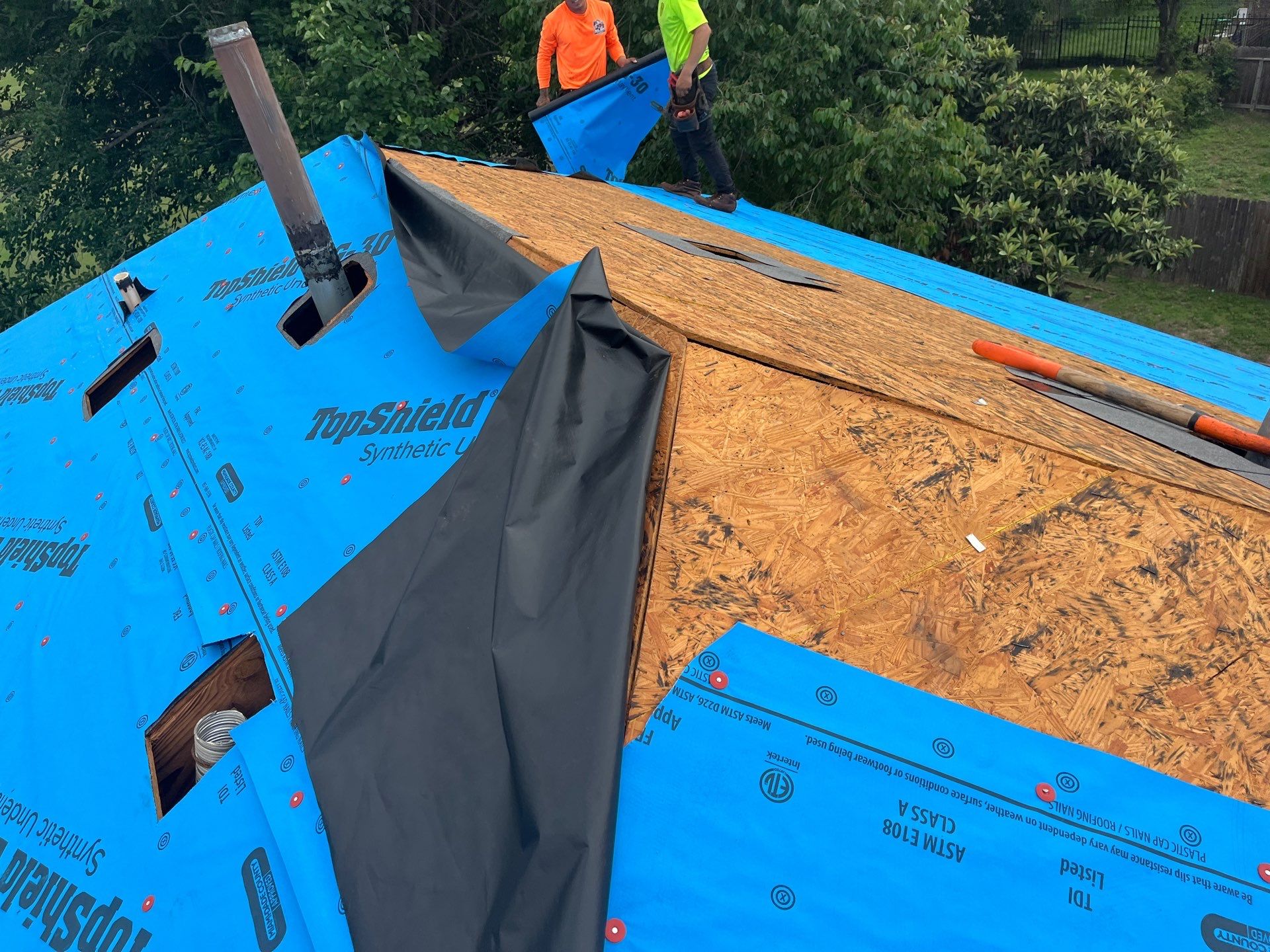 Residential Roofing Installation using Owen's Corning Duration (Lifetime) Shingles by Roof Repair Company