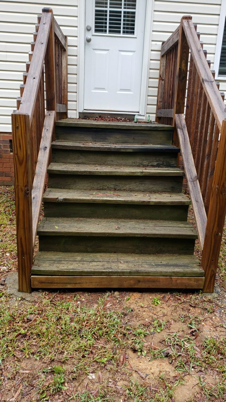 House Wash using cleaner by Power Wash Masters LLC