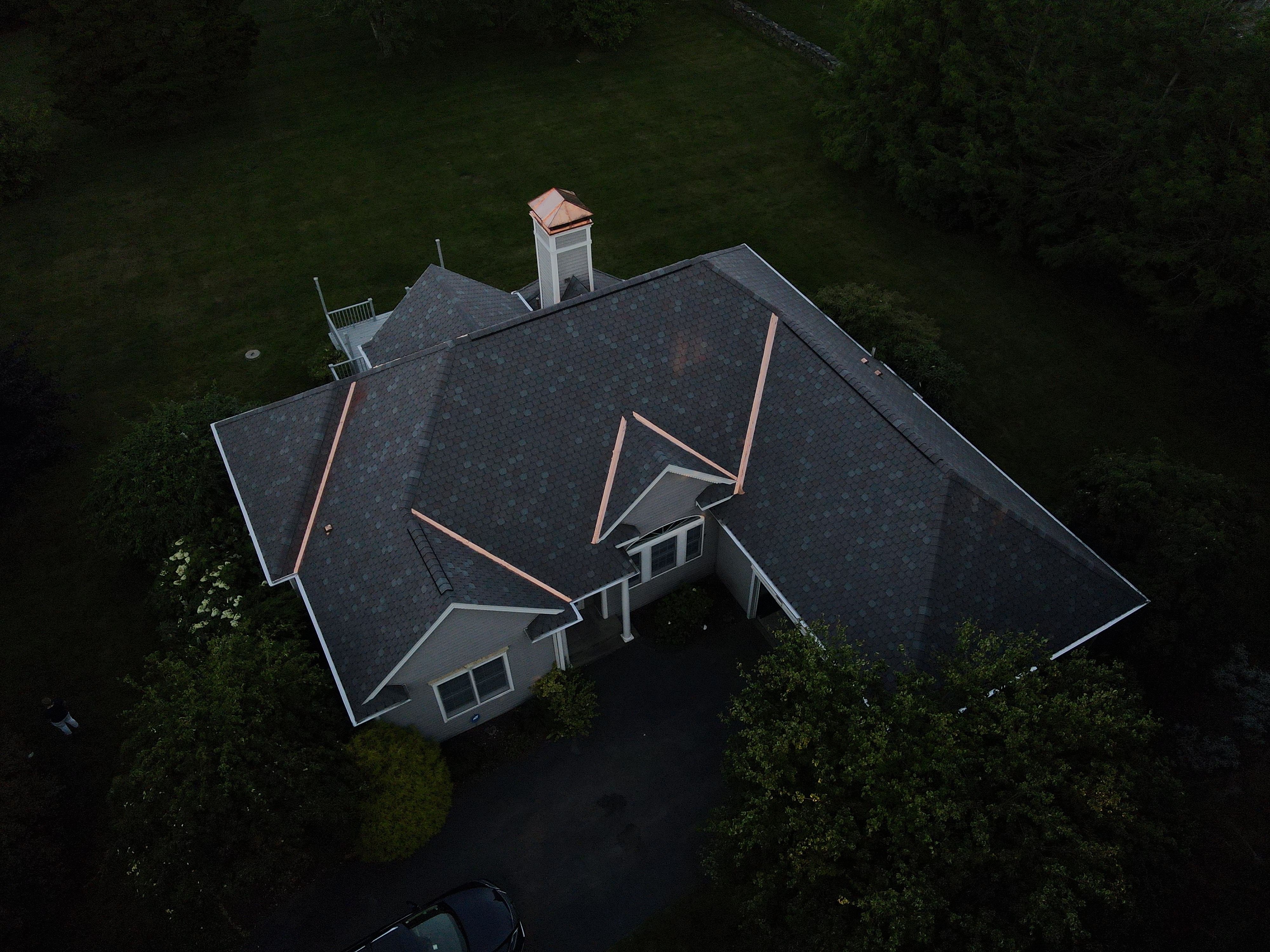 Jamestown - Designer Composite Shingle by Rinaldi Brothers