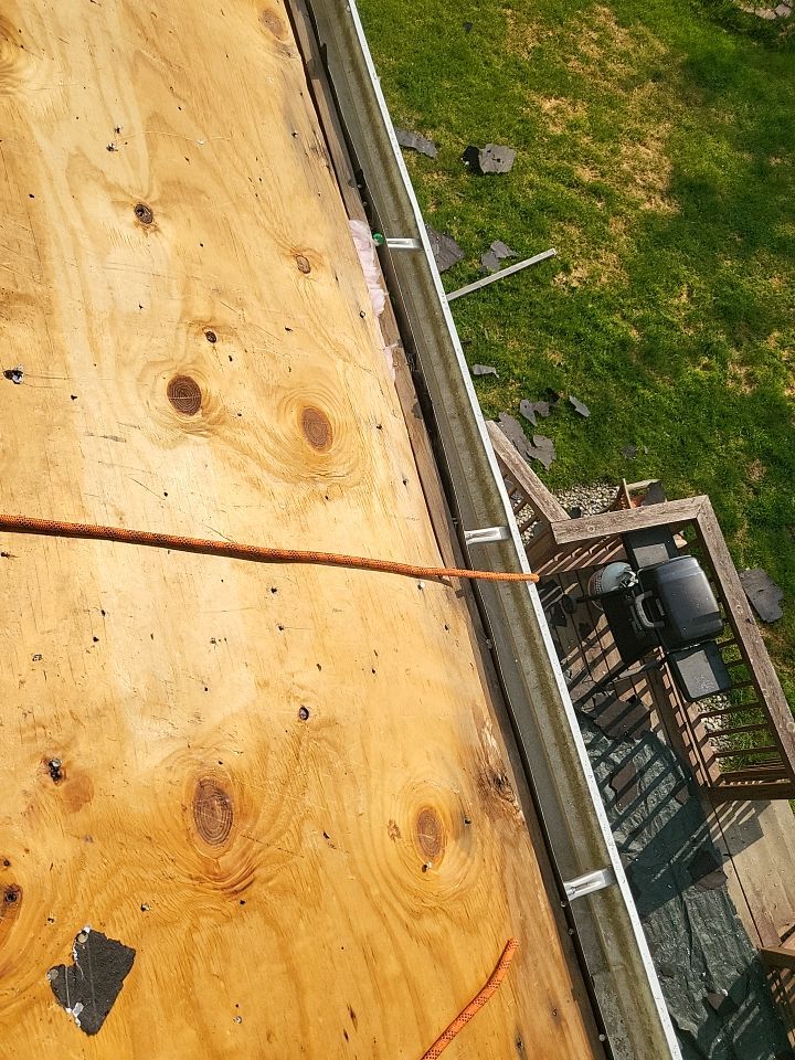 ATLAS PINNACLE COLOR: PRISTINE BLACK by Eagle Eye Roofing