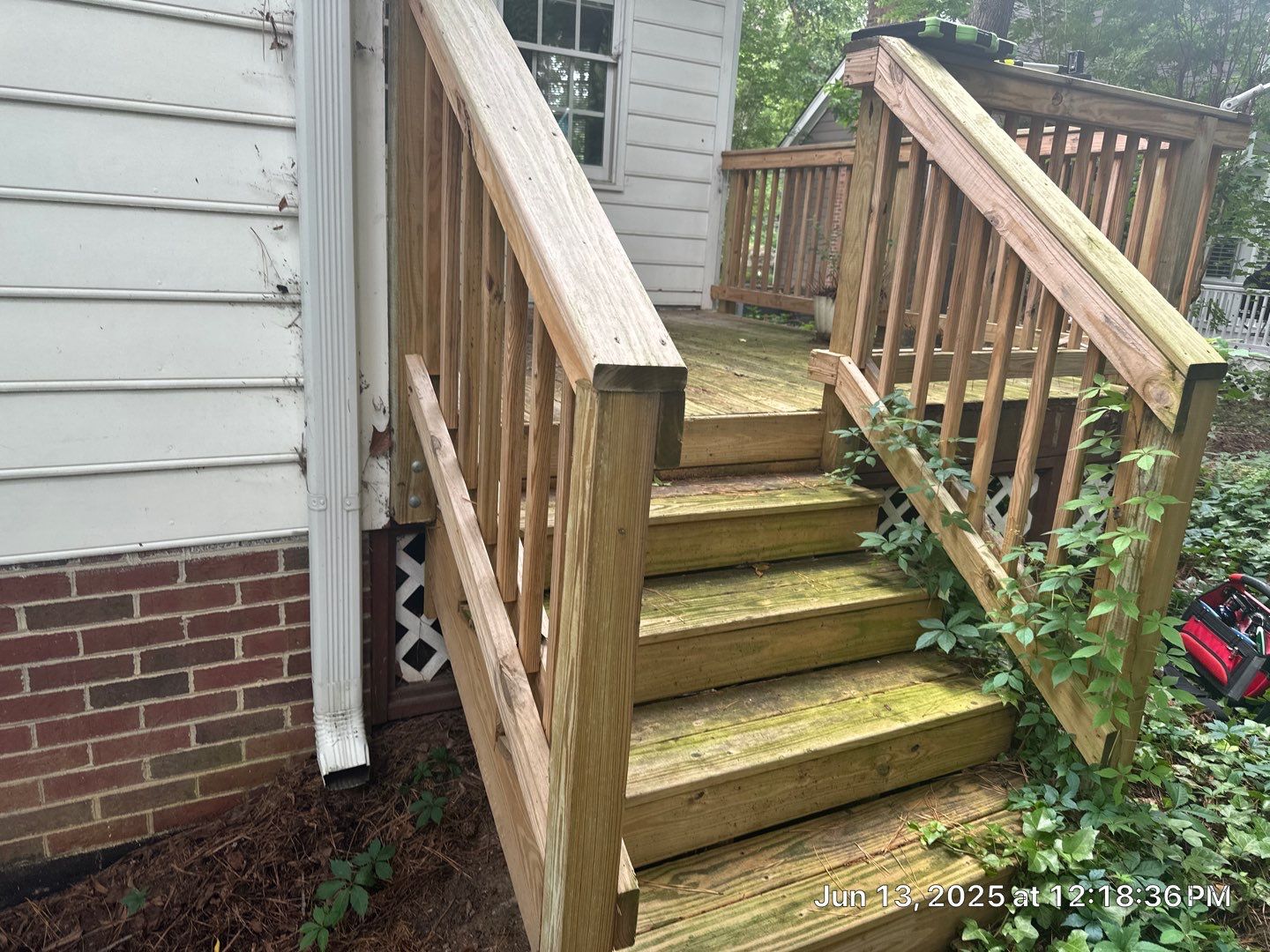 Wood Deck using Wood Sealant by DuraSeal