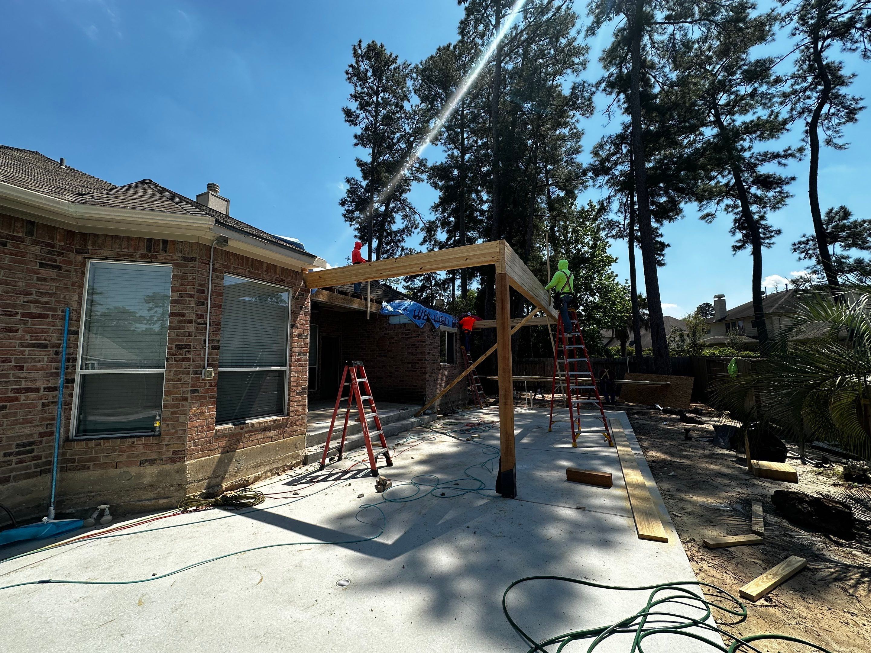 Pool, Patio Cover and Summer Kitchen in Sterling Ridge by SophAlx LLC
