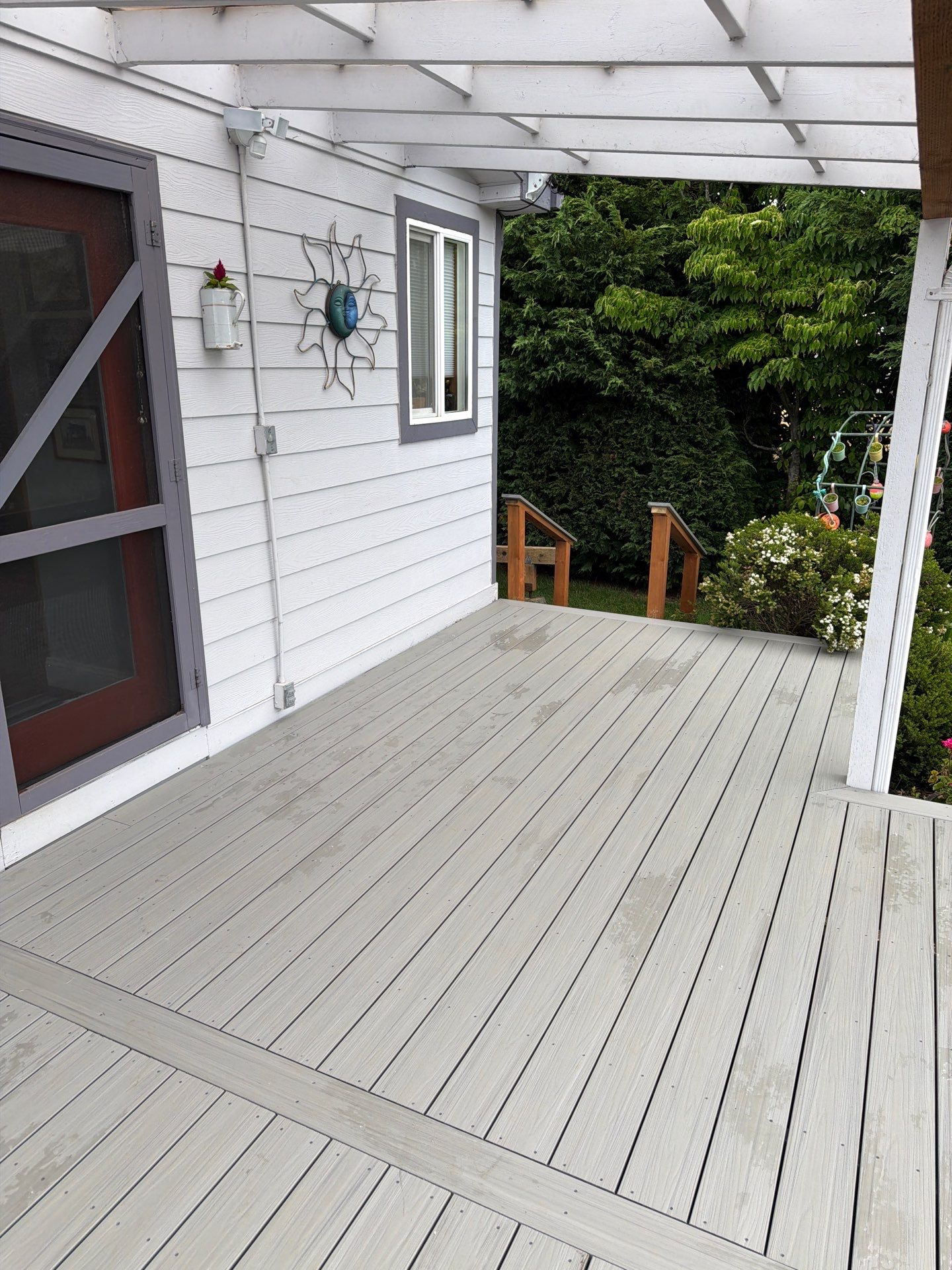 Project in Cathlamet, WA by Expedeck