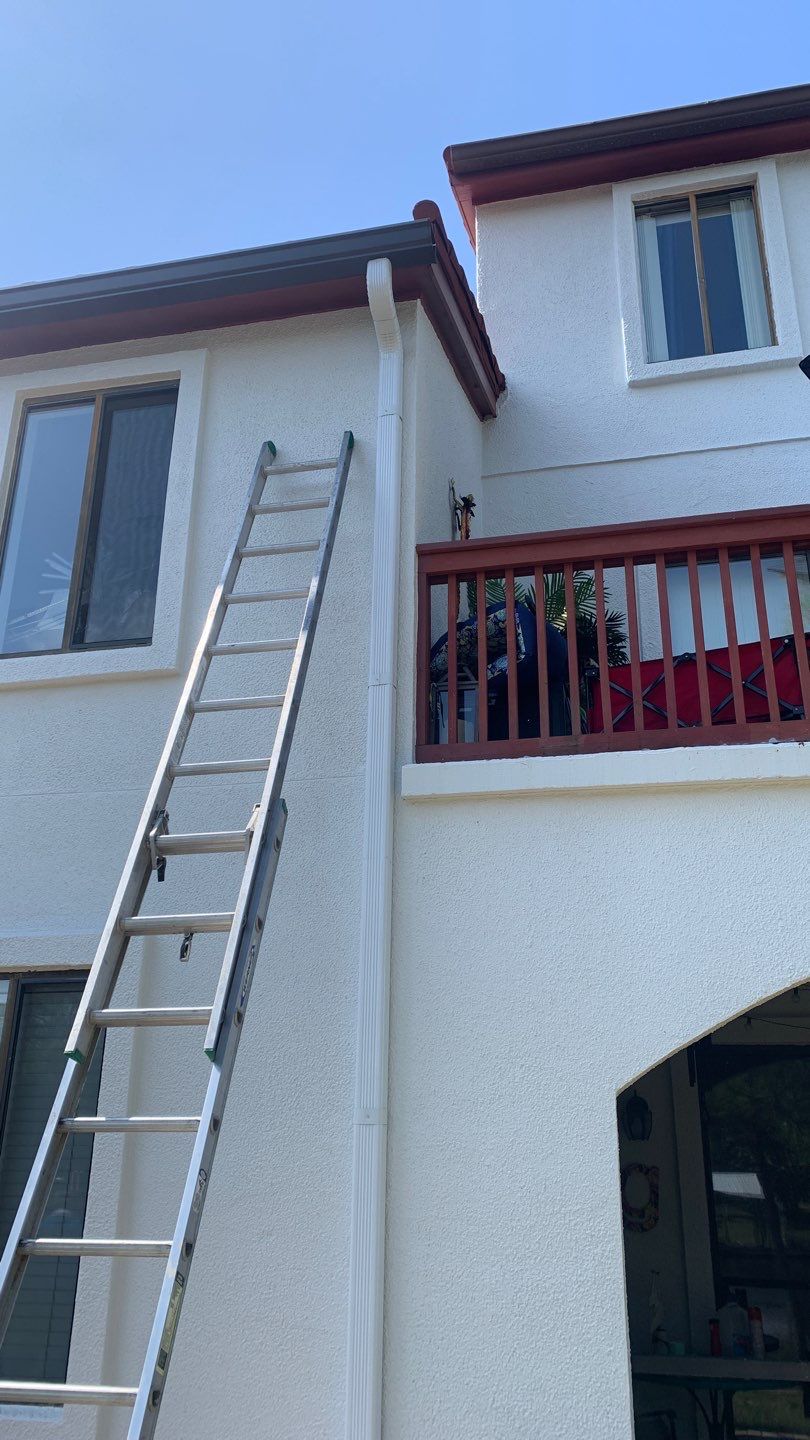 Gutter Installation using 6 Inch Seamless Gutters in Musket Brown by Gutter Professors