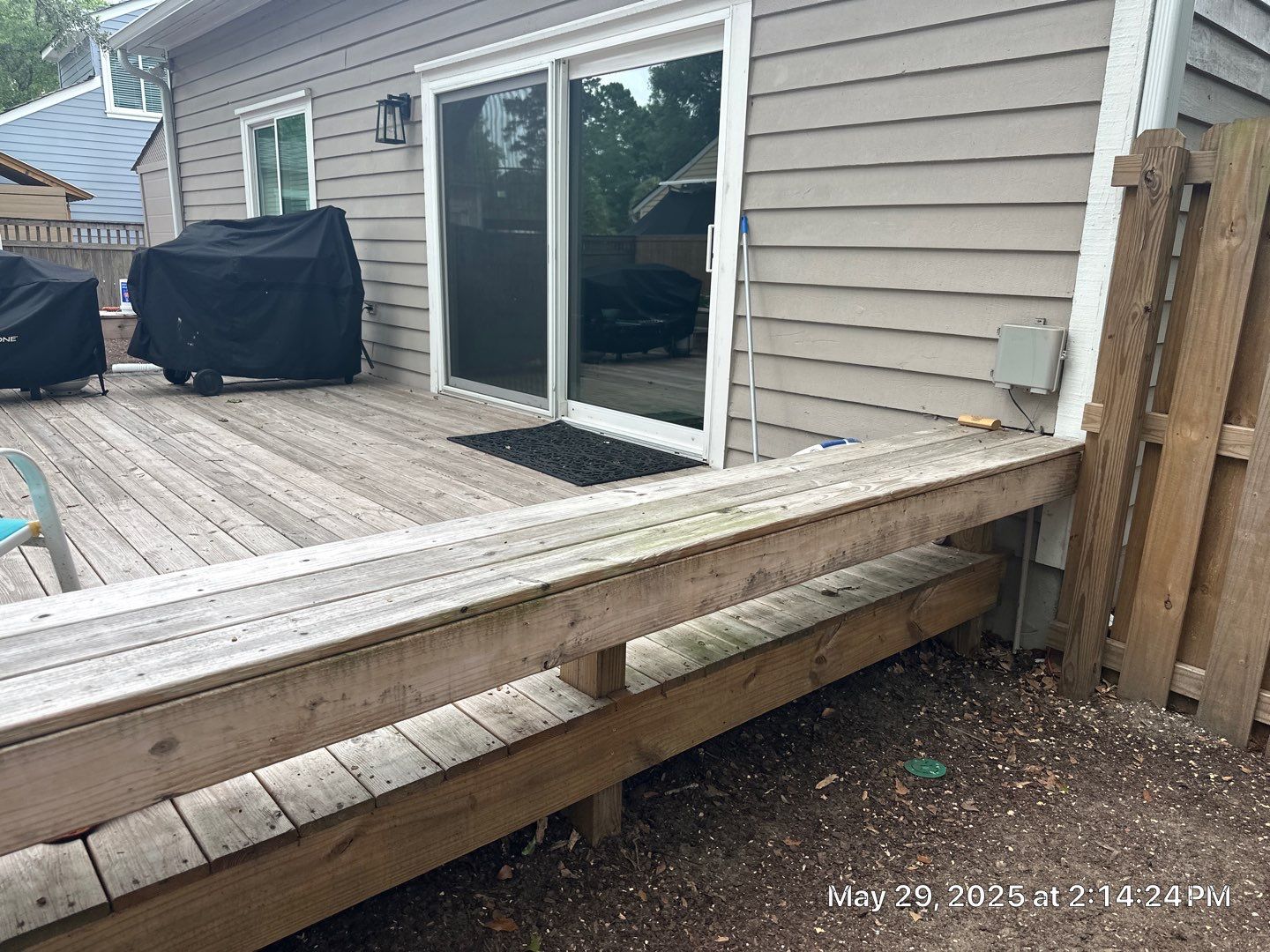 Wood Deck using Wood Sealant by DuraSeal