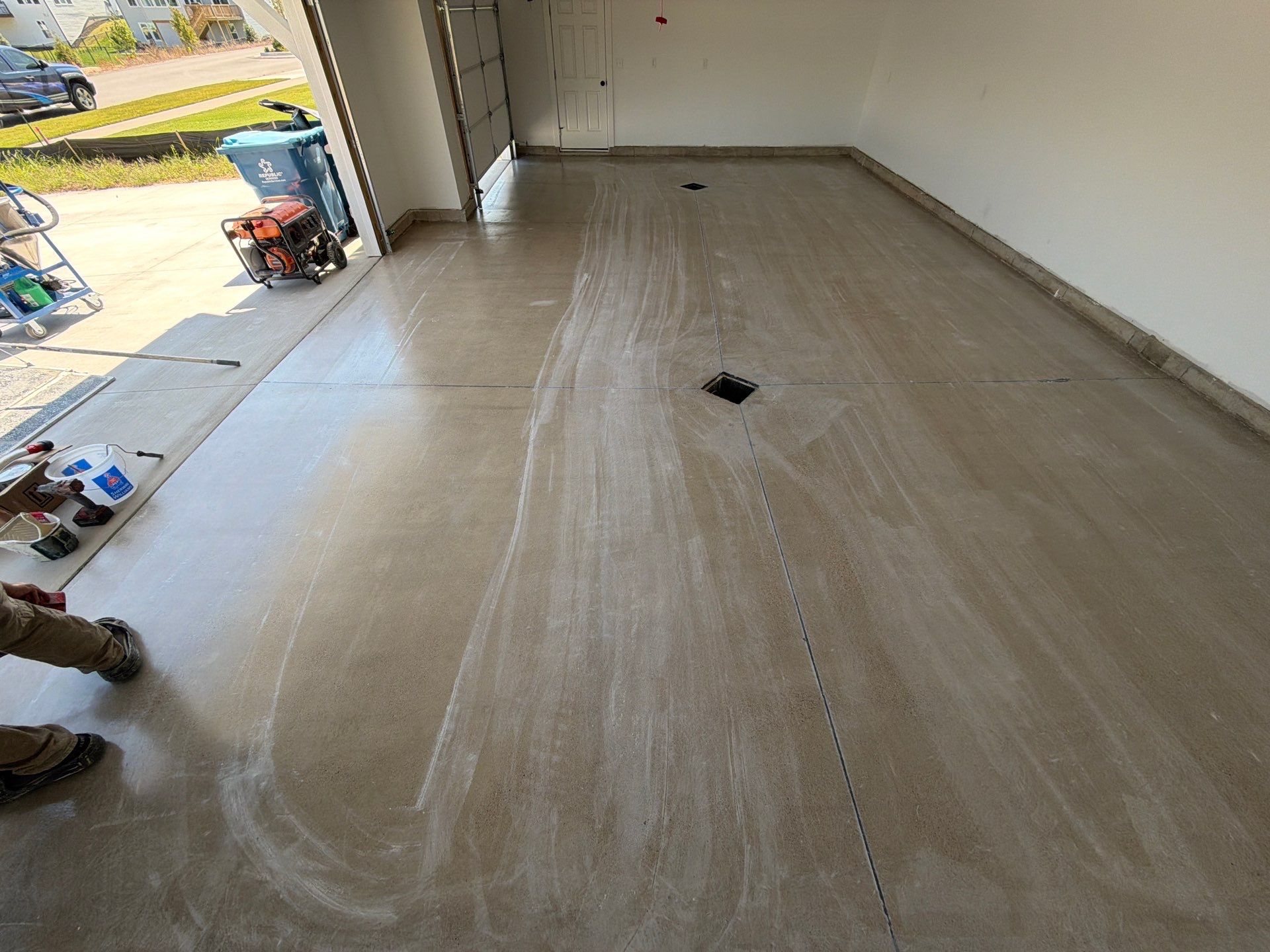 Custom Grey Epoxy Flake Garage Floor Coating in Holland by Gordon Painting