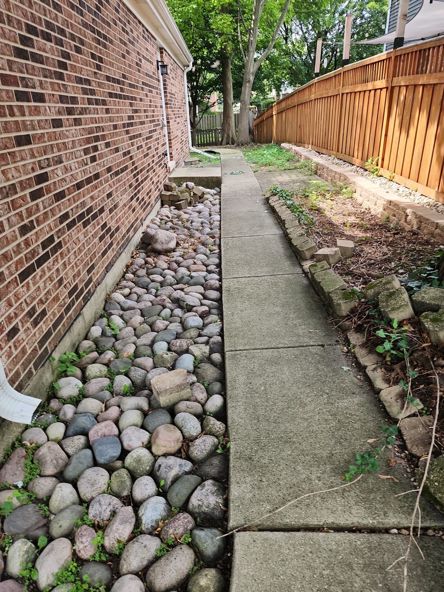 Palatine house wash and concrete power washing by Northern Power Washing LLC.