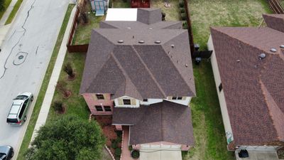 Residential Roofing Installation using Owens Corning Oakridge
