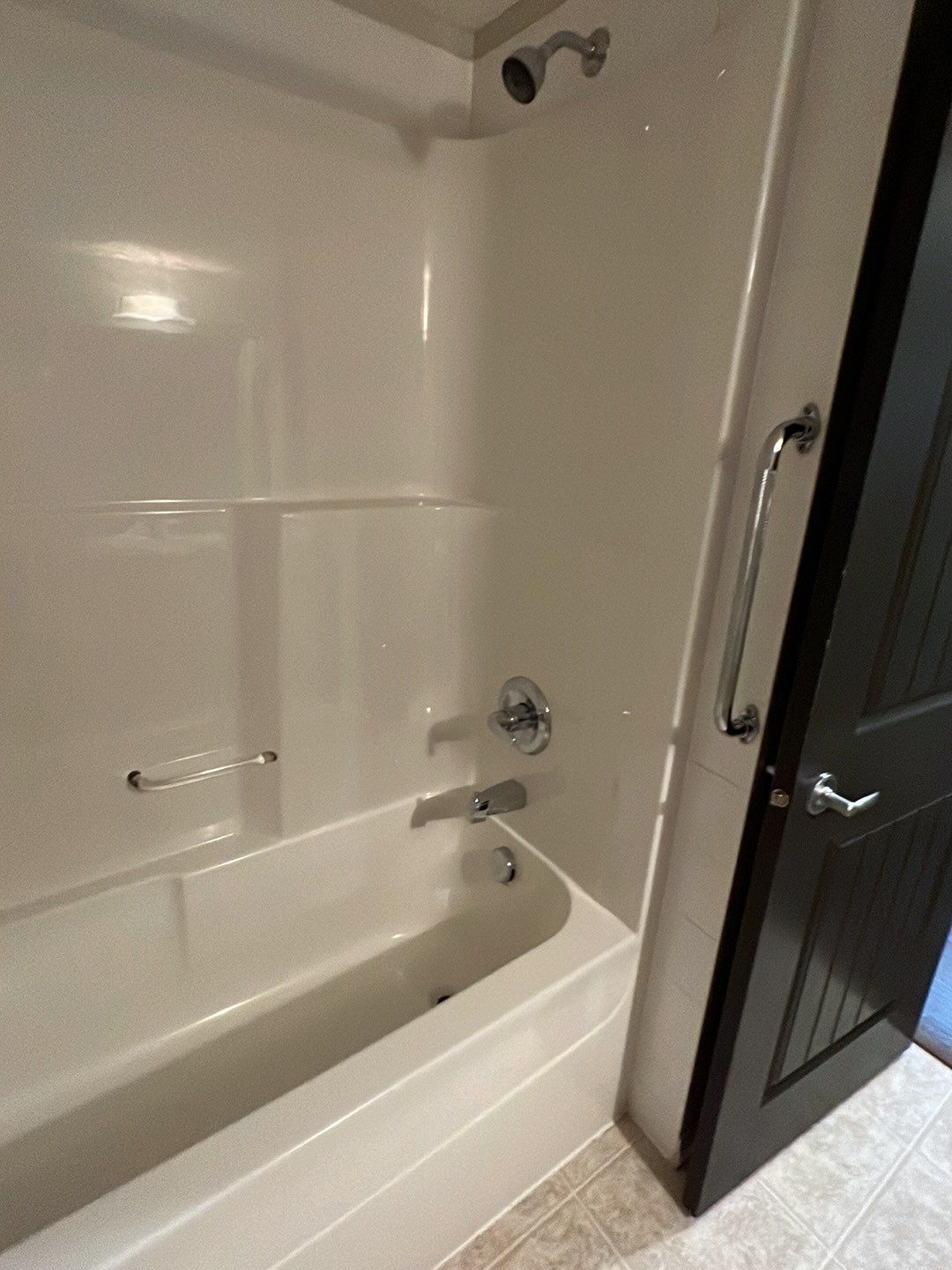 Moveout Clean - Very dirty by Tidyups Cleaning Service Inc