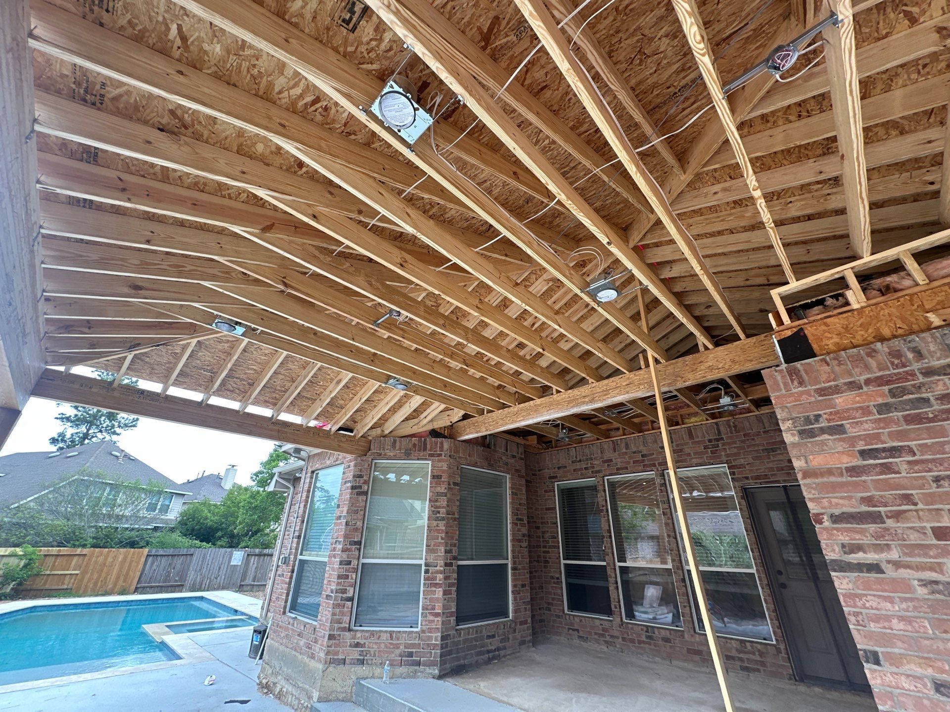Pool, Patio Cover and Summer Kitchen in Sterling Ridge by SophAlx LLC