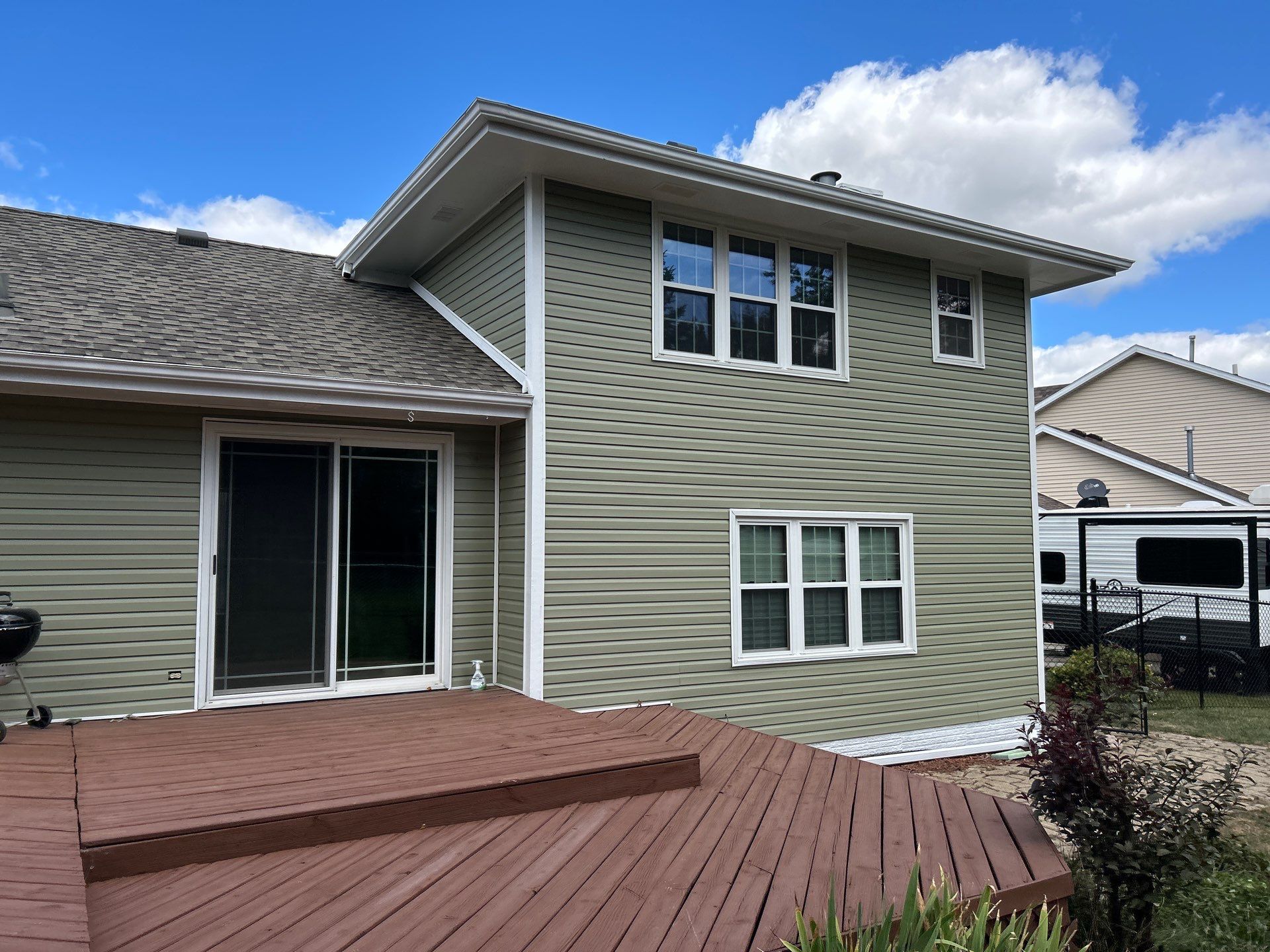 Vinyl siding in Pleasant Hill, IA by Blu Ember Properties