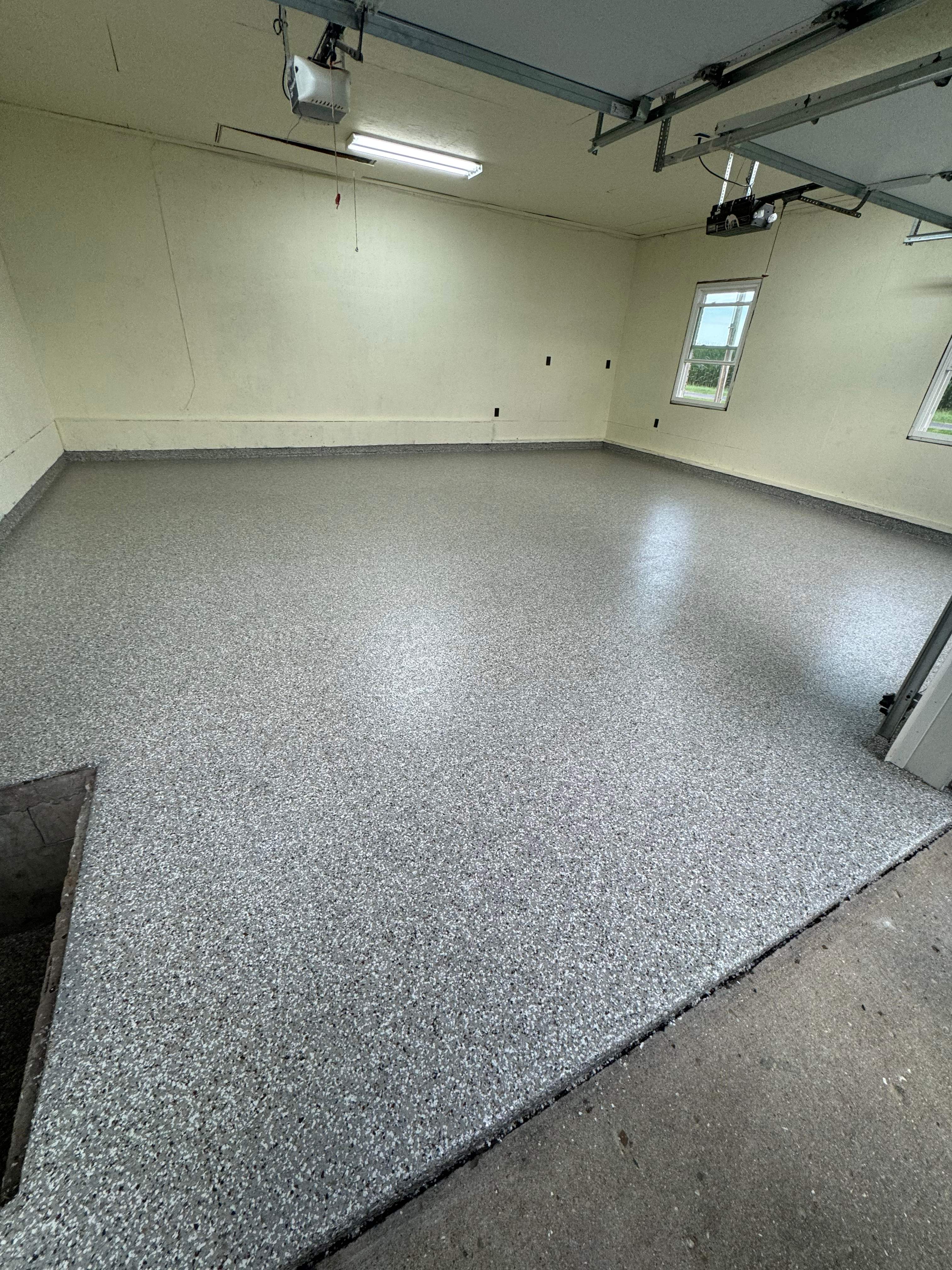 Creekbed Garage De Witt by Loud Bros