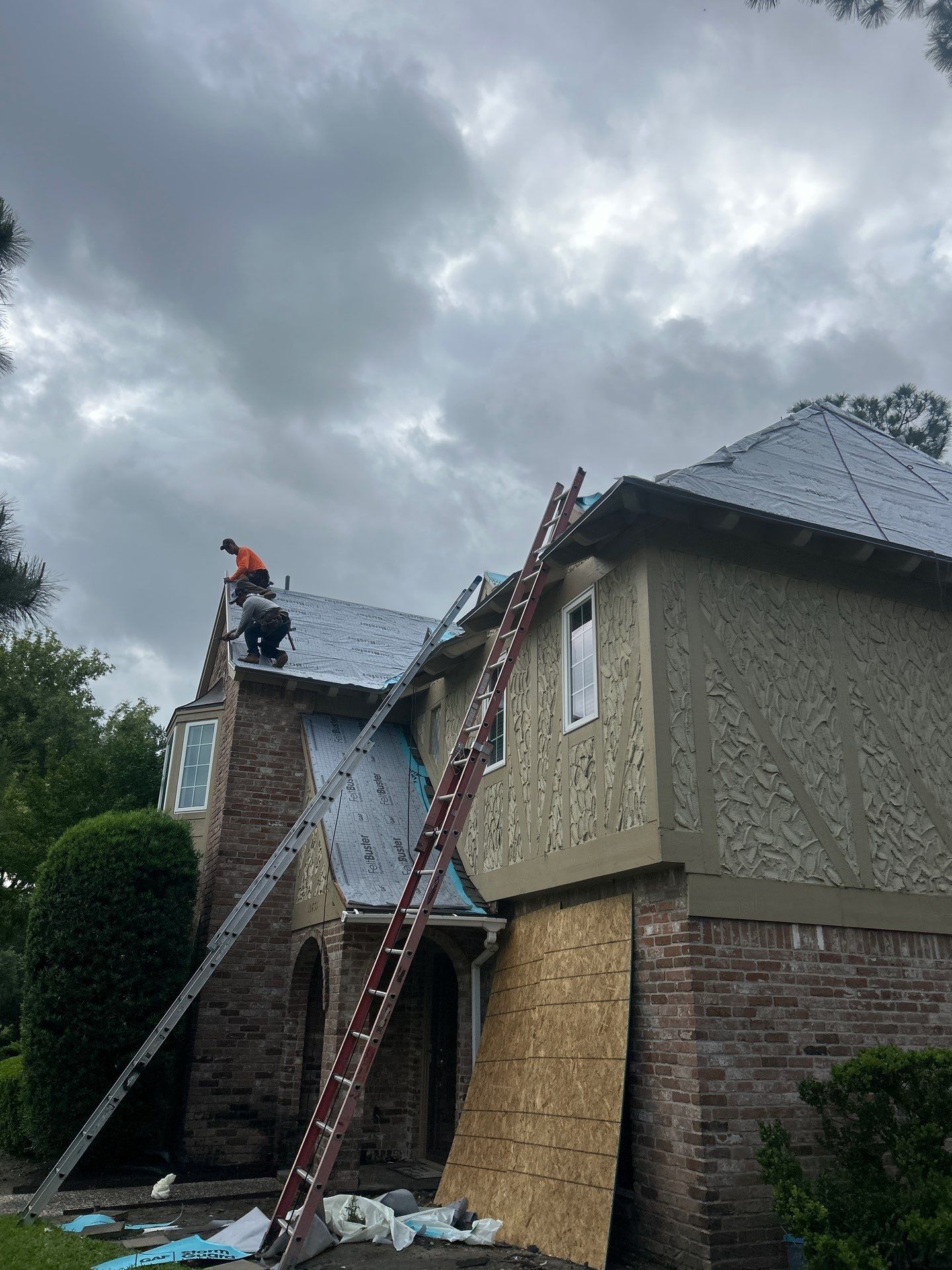 Roof Replacement in Houston TX by Roof Repair Company