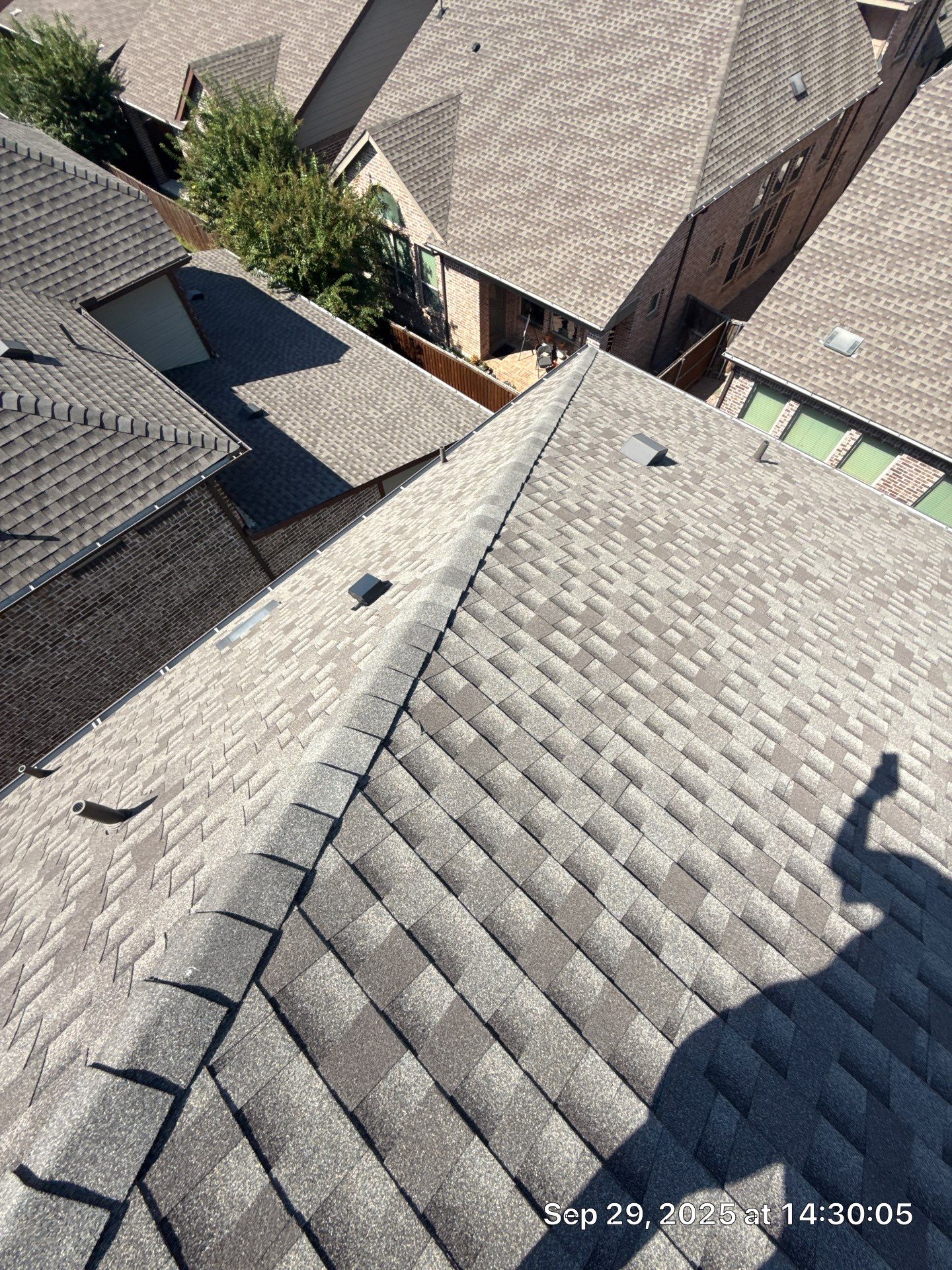 GAF HDZ - Weathered Wood by Elite Roofing LLC