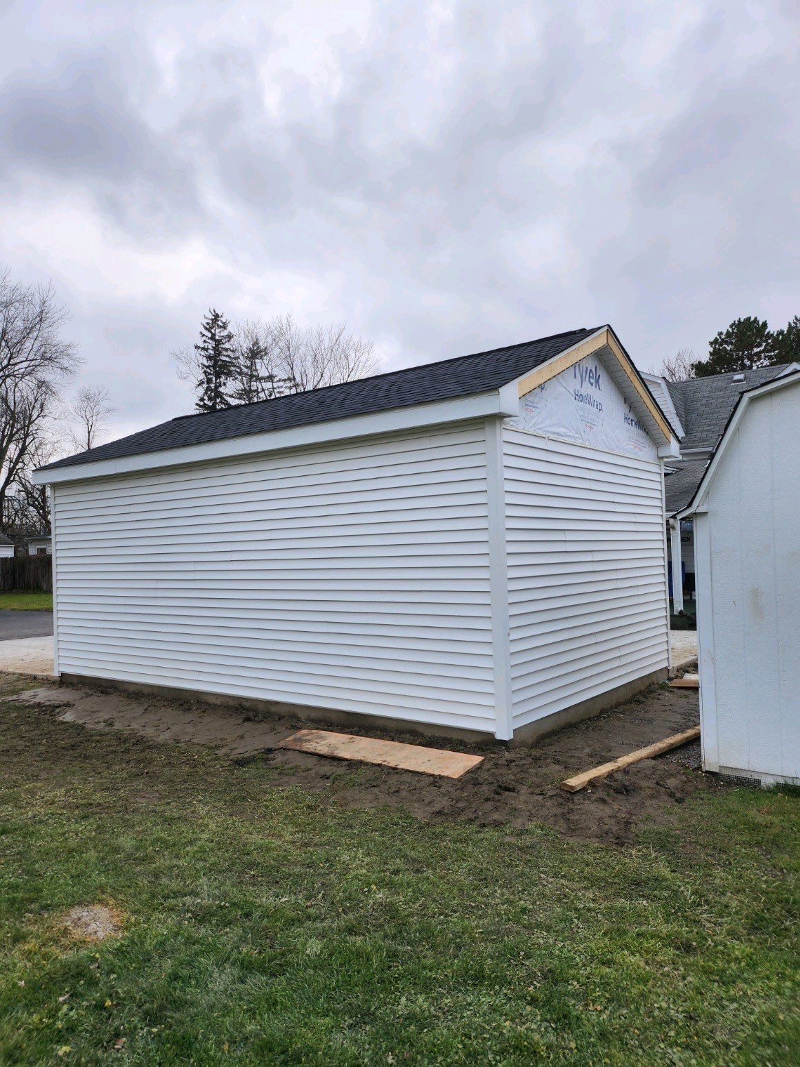 Garage by Ivy Lea Construction
