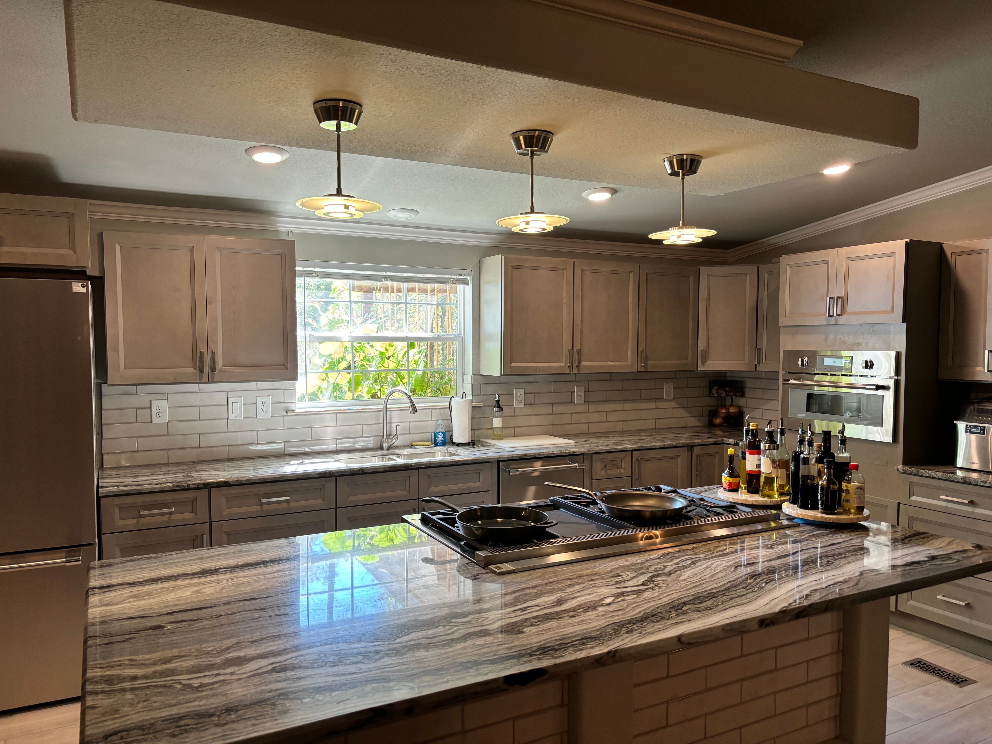 Remodeled Kitchen  by CWS home remodel 
