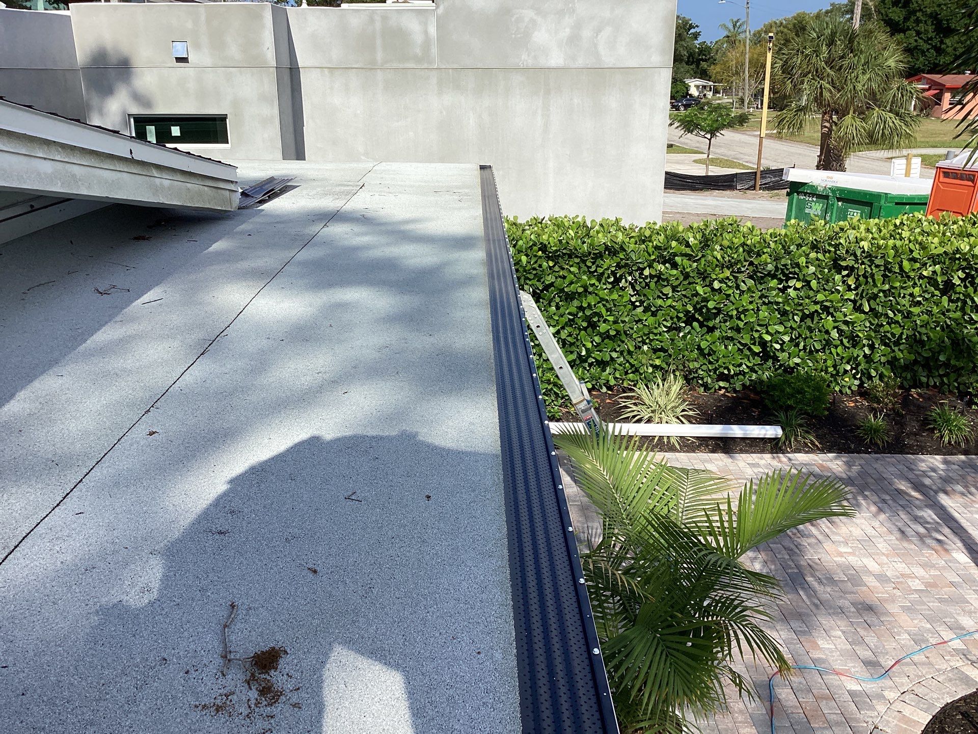 Elegant 7-Inch Seamless Gutters in Sarasota FL in Sarasota FL by Gutter Professors