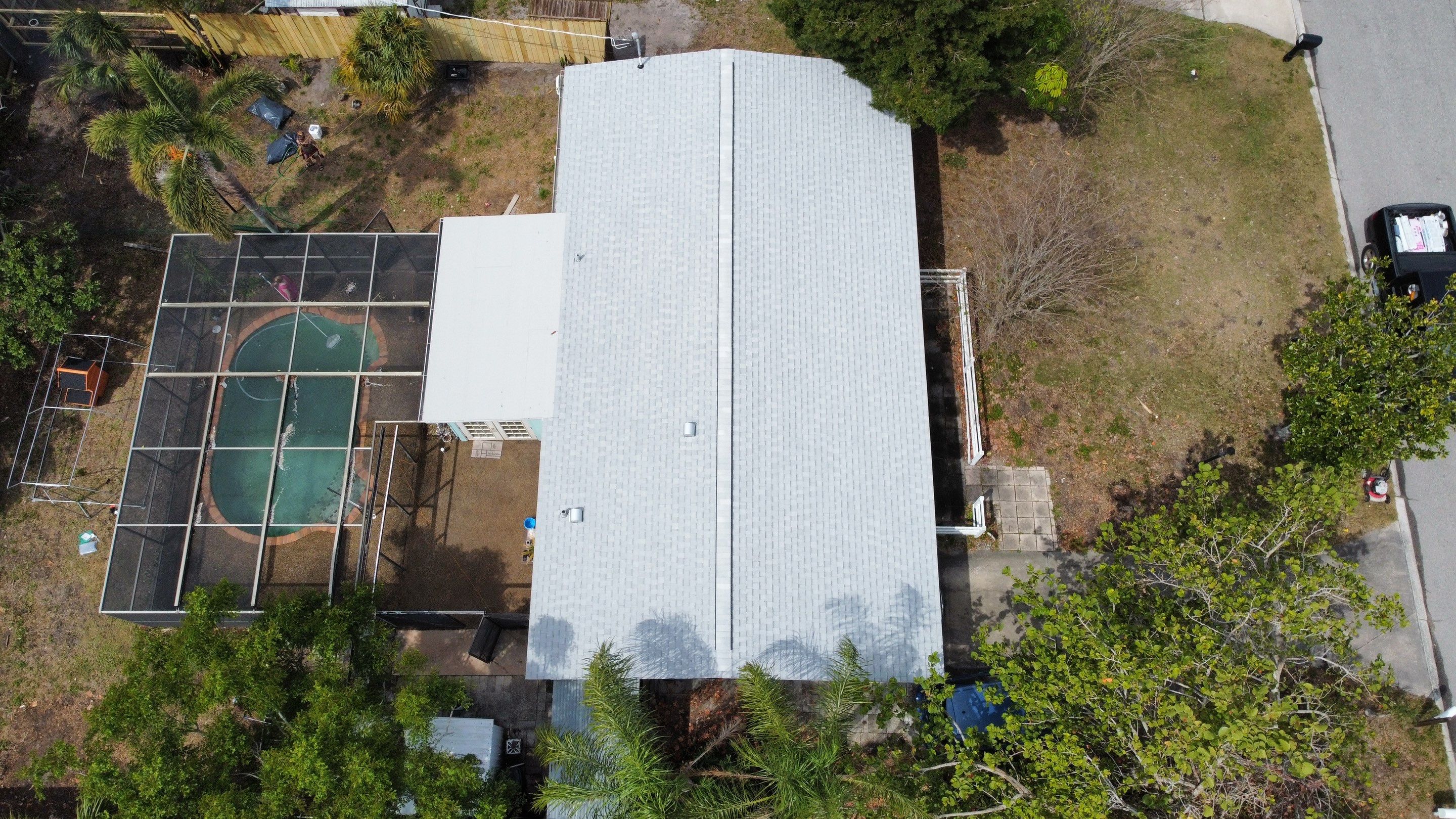 Roof replacement in Bradenton FL by Steadfast Roofing 