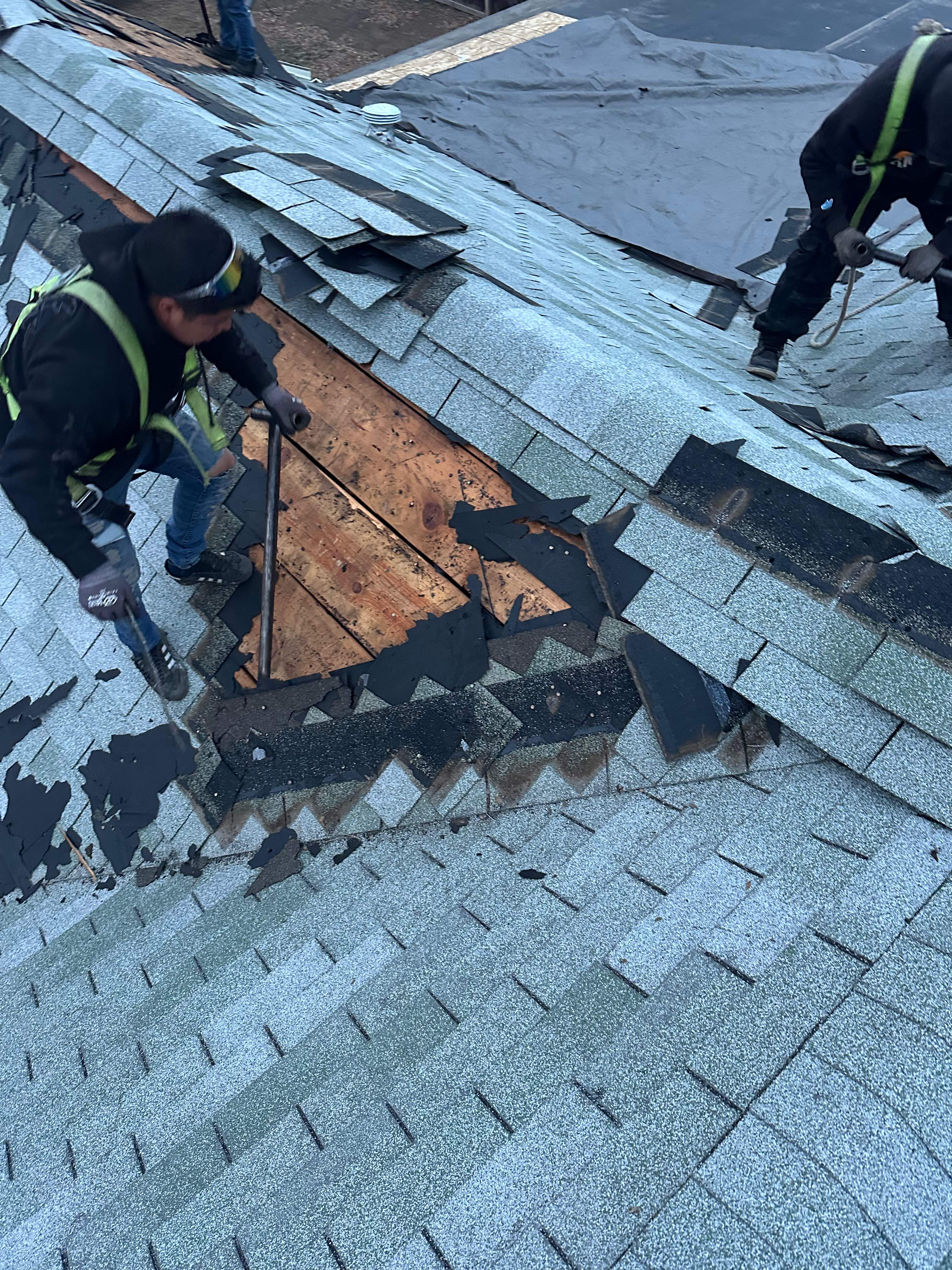 Residential Roofing Replacement in Englewood, CO by  Advanced Construction Roofing LLC