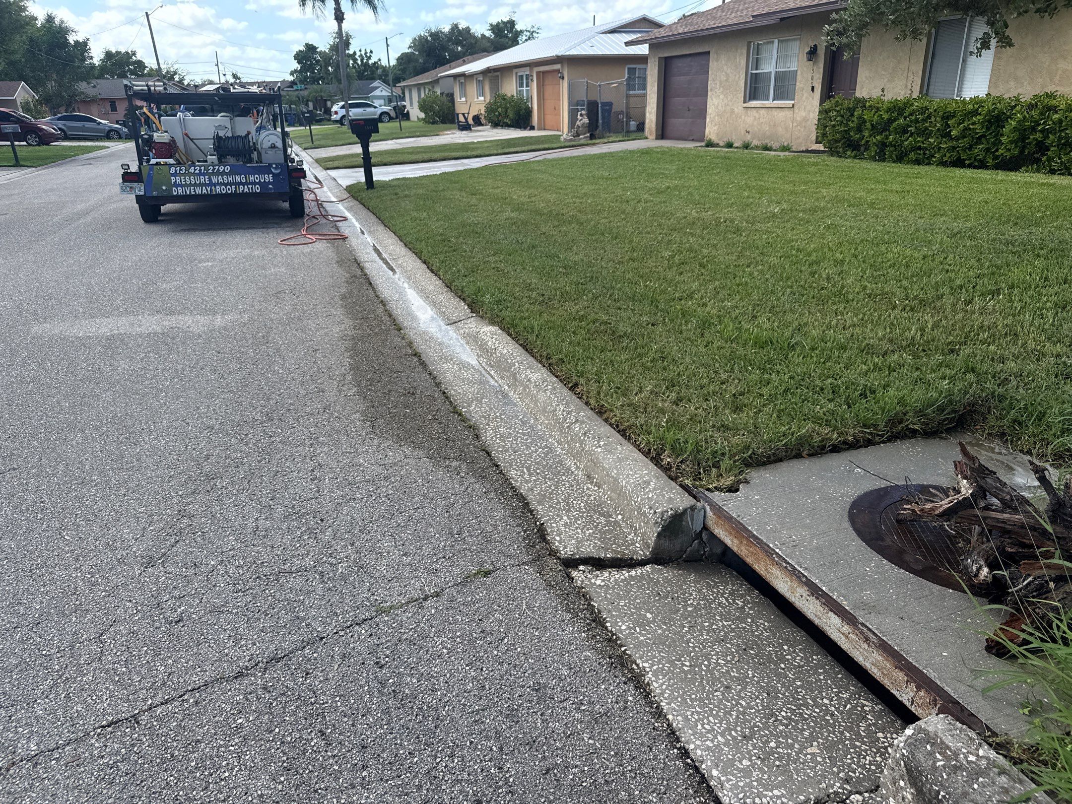 Concrete Driveway & Paver Cleaning – Sylvan Oaks, Palmetto, FL by Sunshine AquaWash
