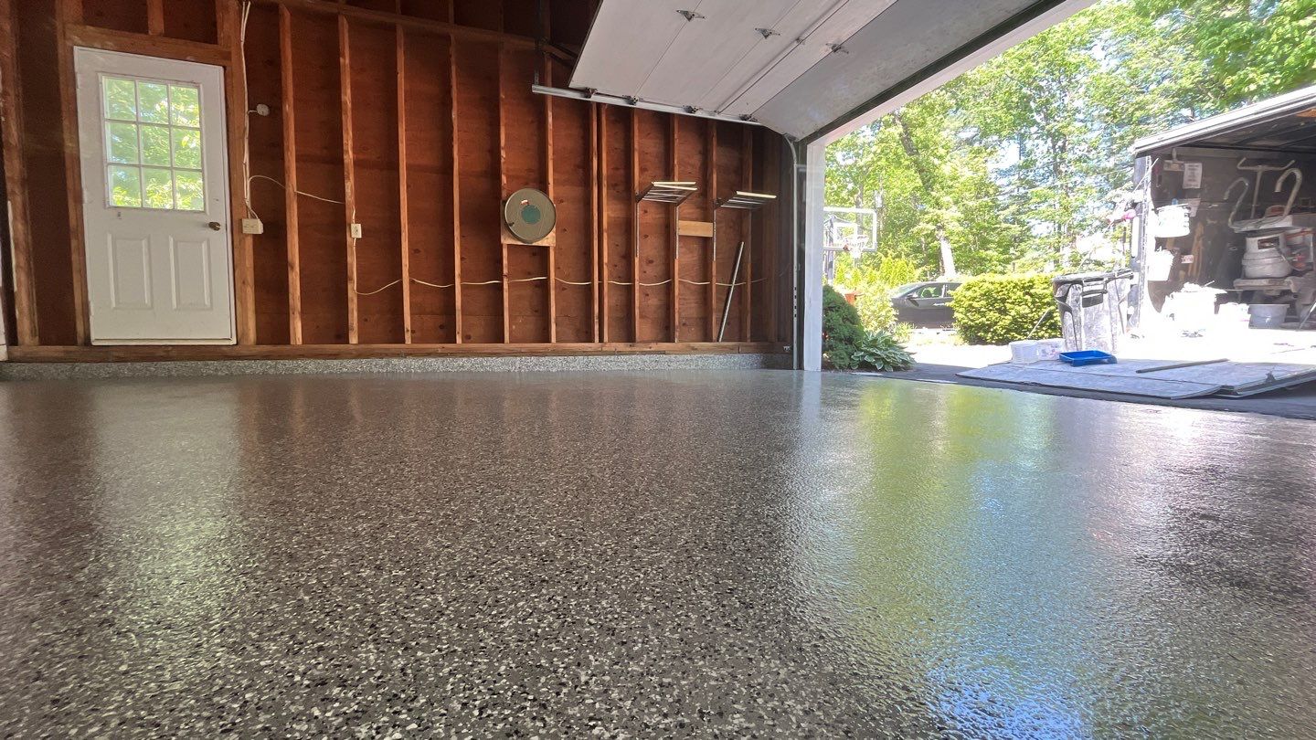 Garage in Nashua, NH 03062 by Symphony Concrete Coatings