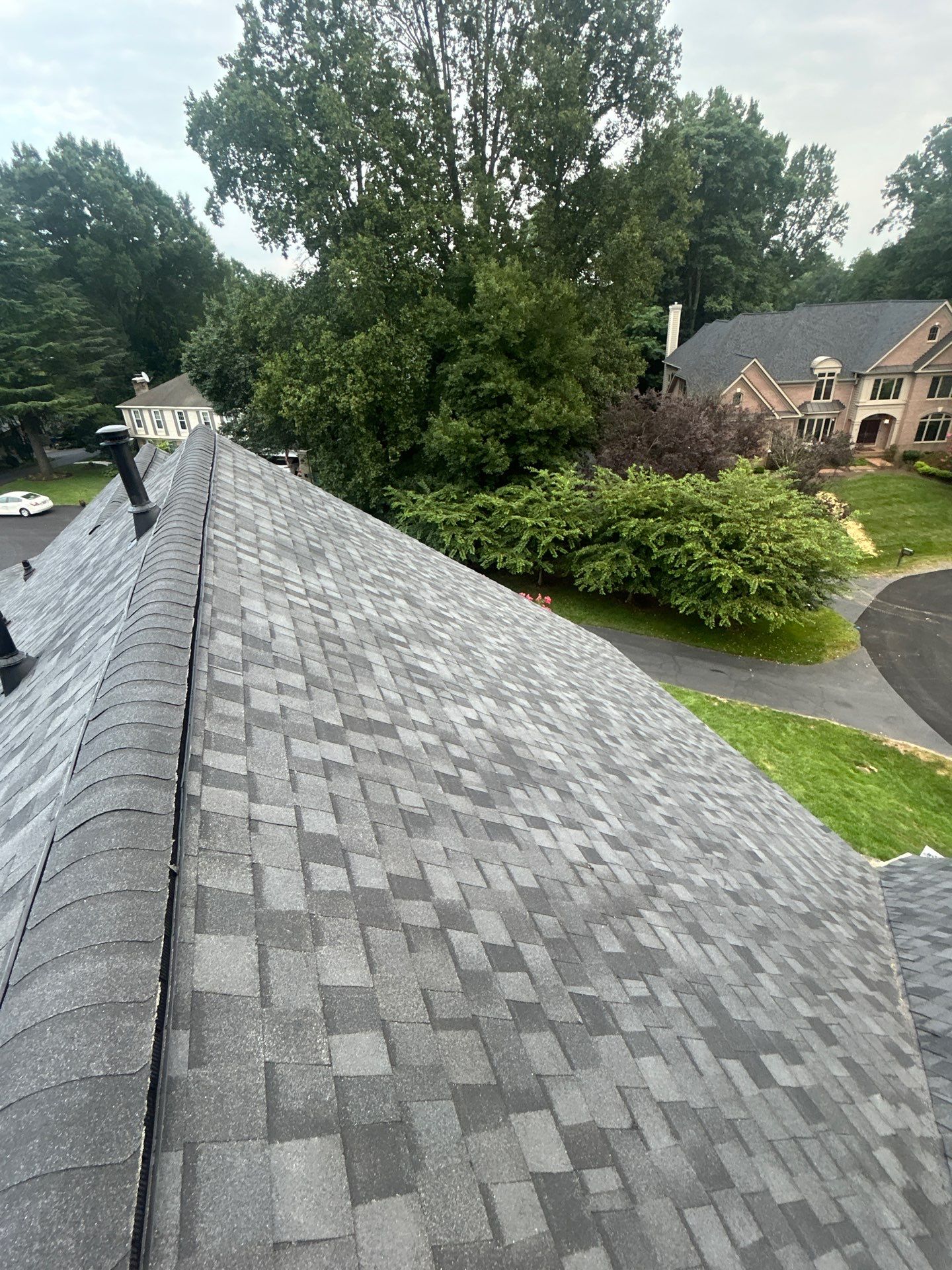 Great Falls : residential Roof with CertainTeed Landmark Pro in Max Def Moire Black  by RM Banning, Inc.