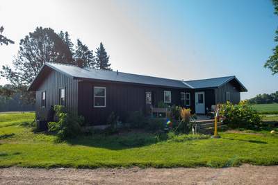 EDCO Steel Siding with Black Fascia & Soffit – Waverly, MN
