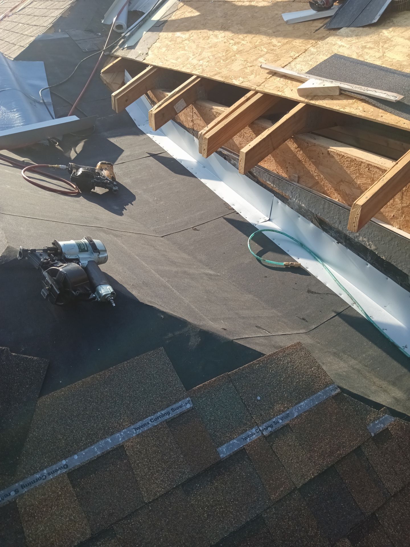 Roof Replacement in Valrico, FL by Shingle Masters Roofing