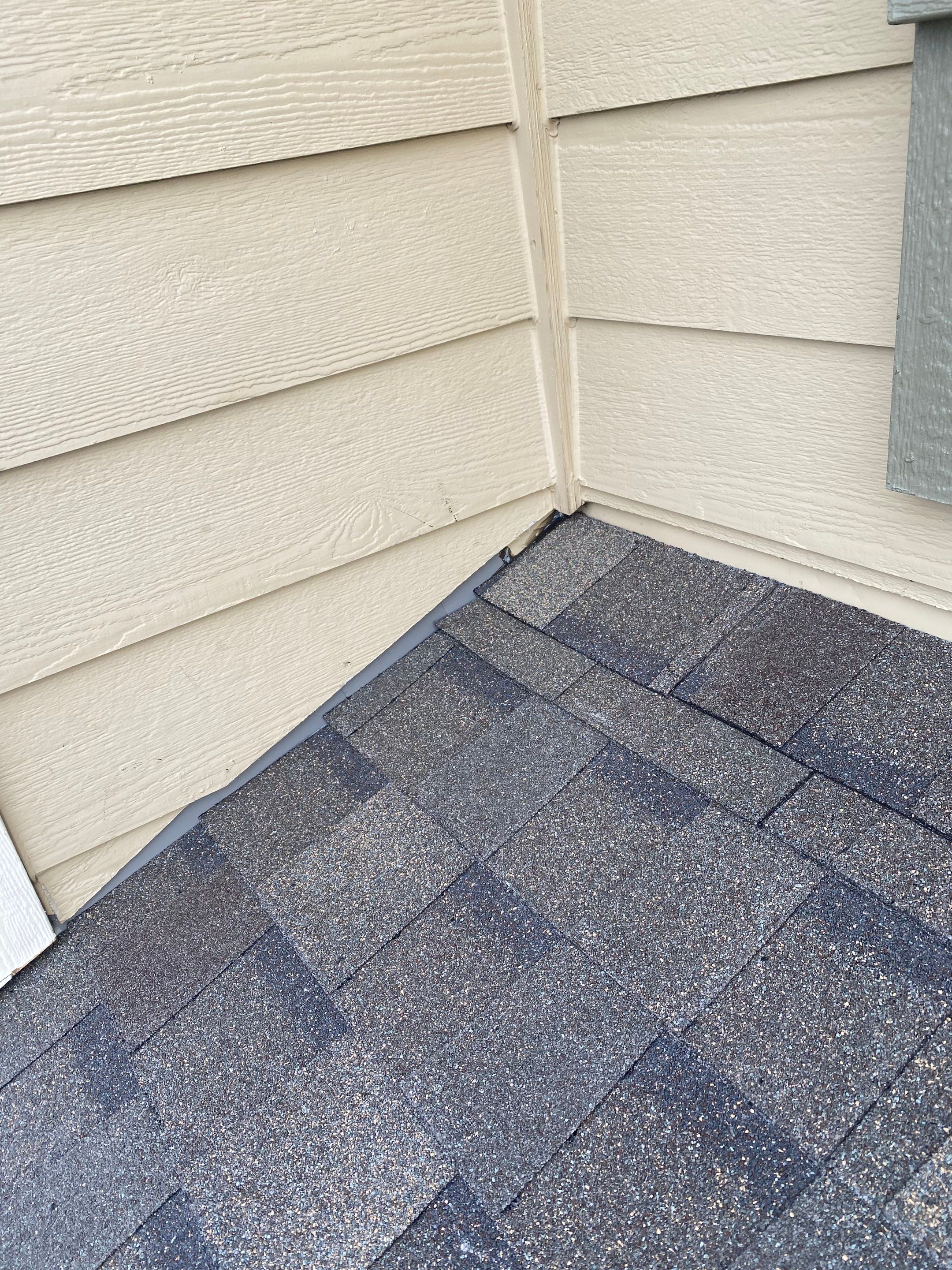 Resdiental Hail Damage Roof Replacement using Atlas Pinnacle Class 4 Impact Resistant "Weathered Wood" color by Black Belt Roofing