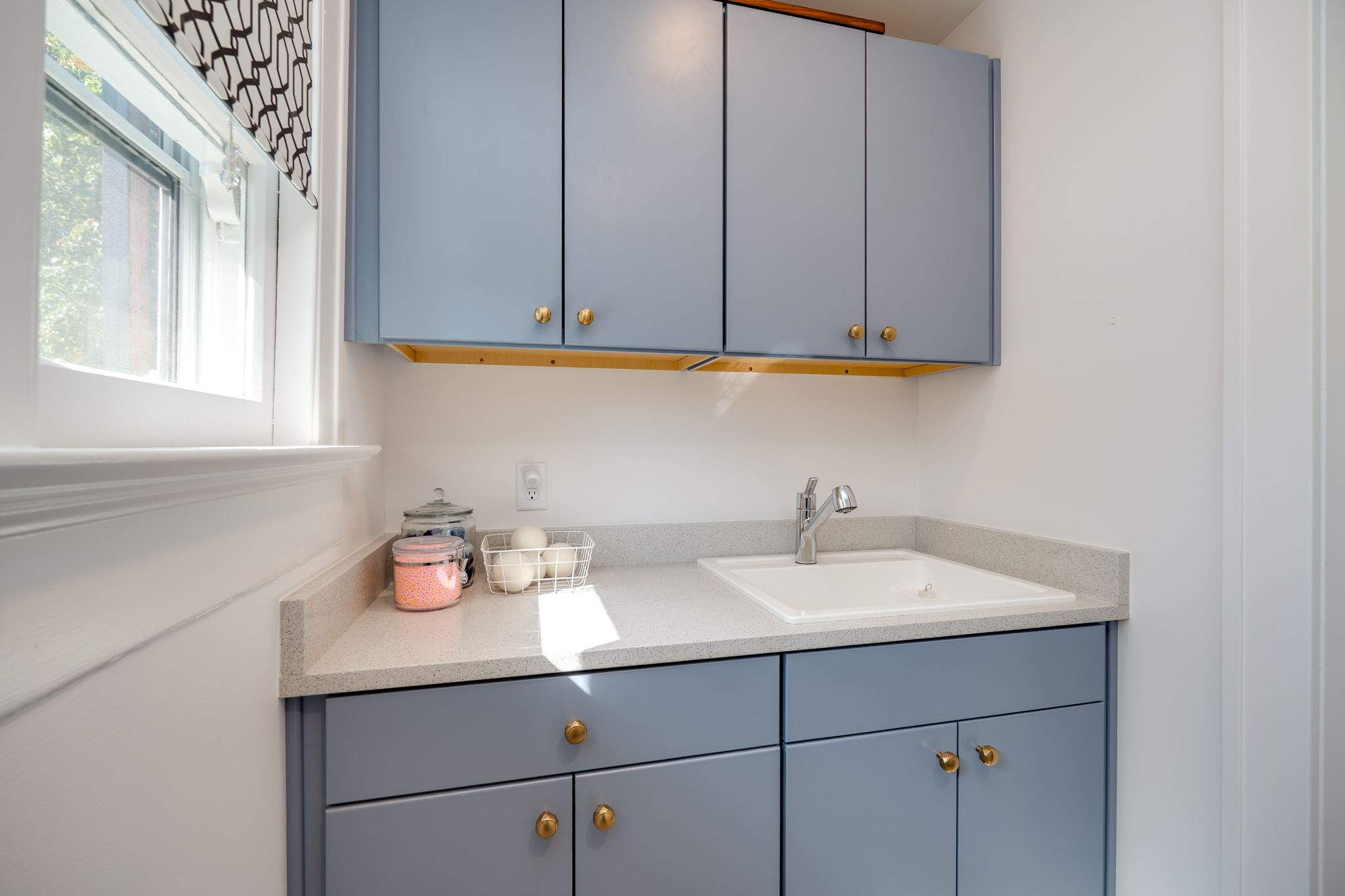 Oakwood Primary Bathroom & 2nd Floor Laundry by Zengel Group