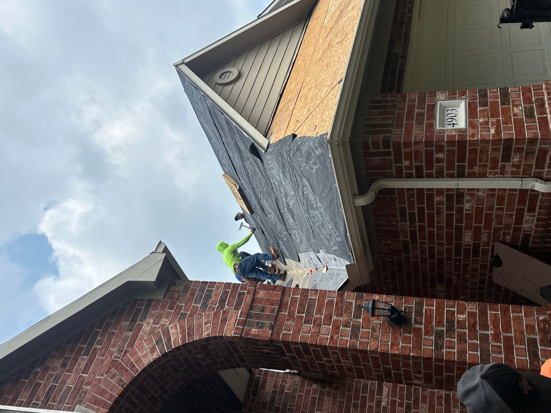 Residential Roofing Installation using Owen's Corning Duration (Lifetime) Shingles by Roof Repair Company