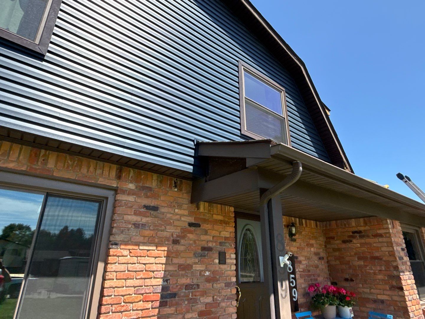 Siding Replacement using Alside Charter Oak D4.5" by 180 Contractors