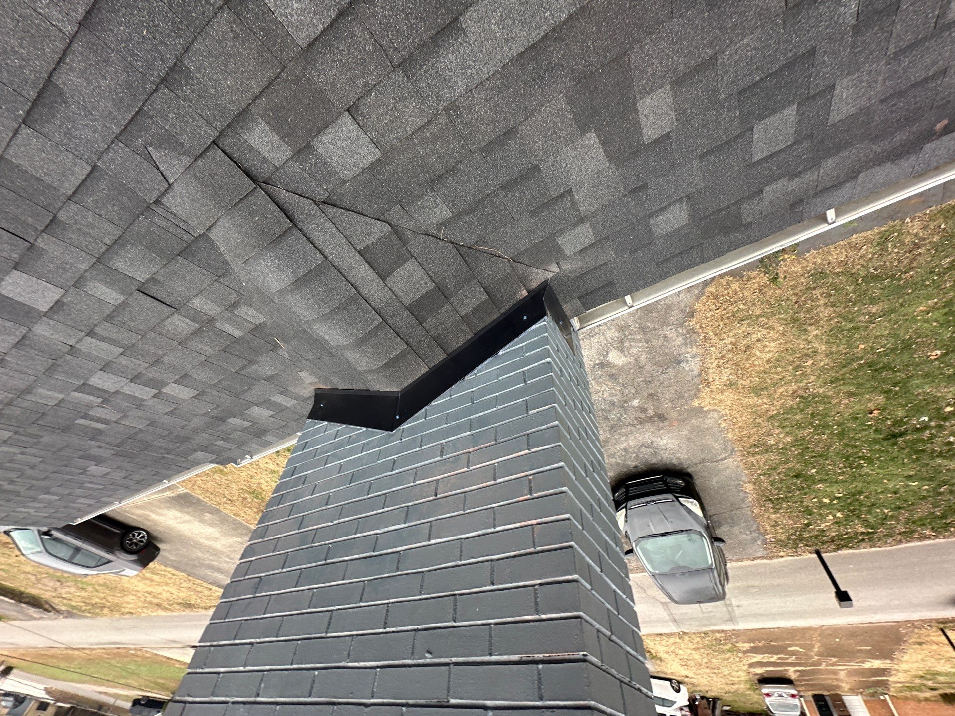 Owens Corning Oakridge Shingles - Onyx Black by Undersun Roofing 