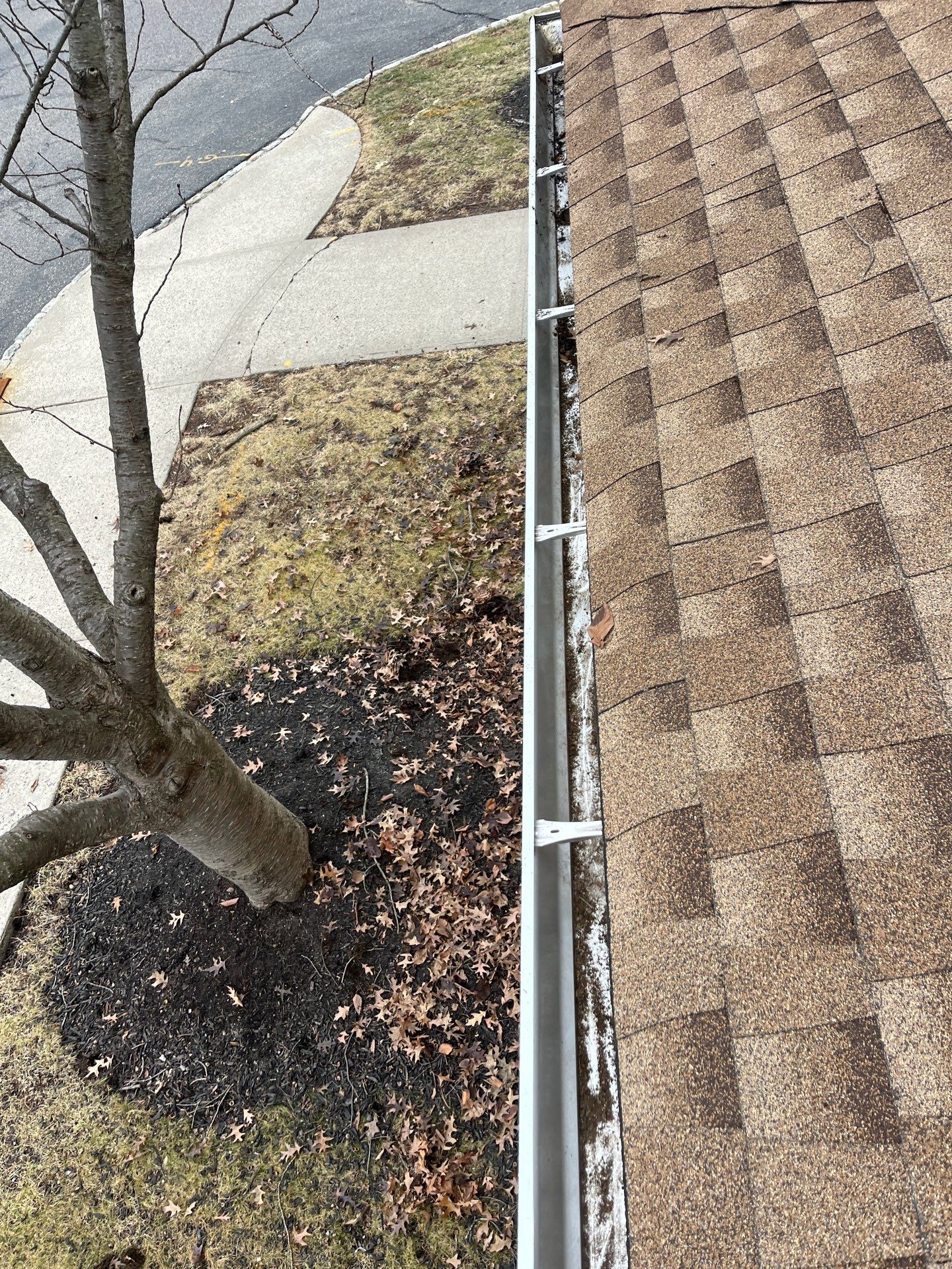 Gutter Cleaning in Branchburg, NJ by Clearview Washing
