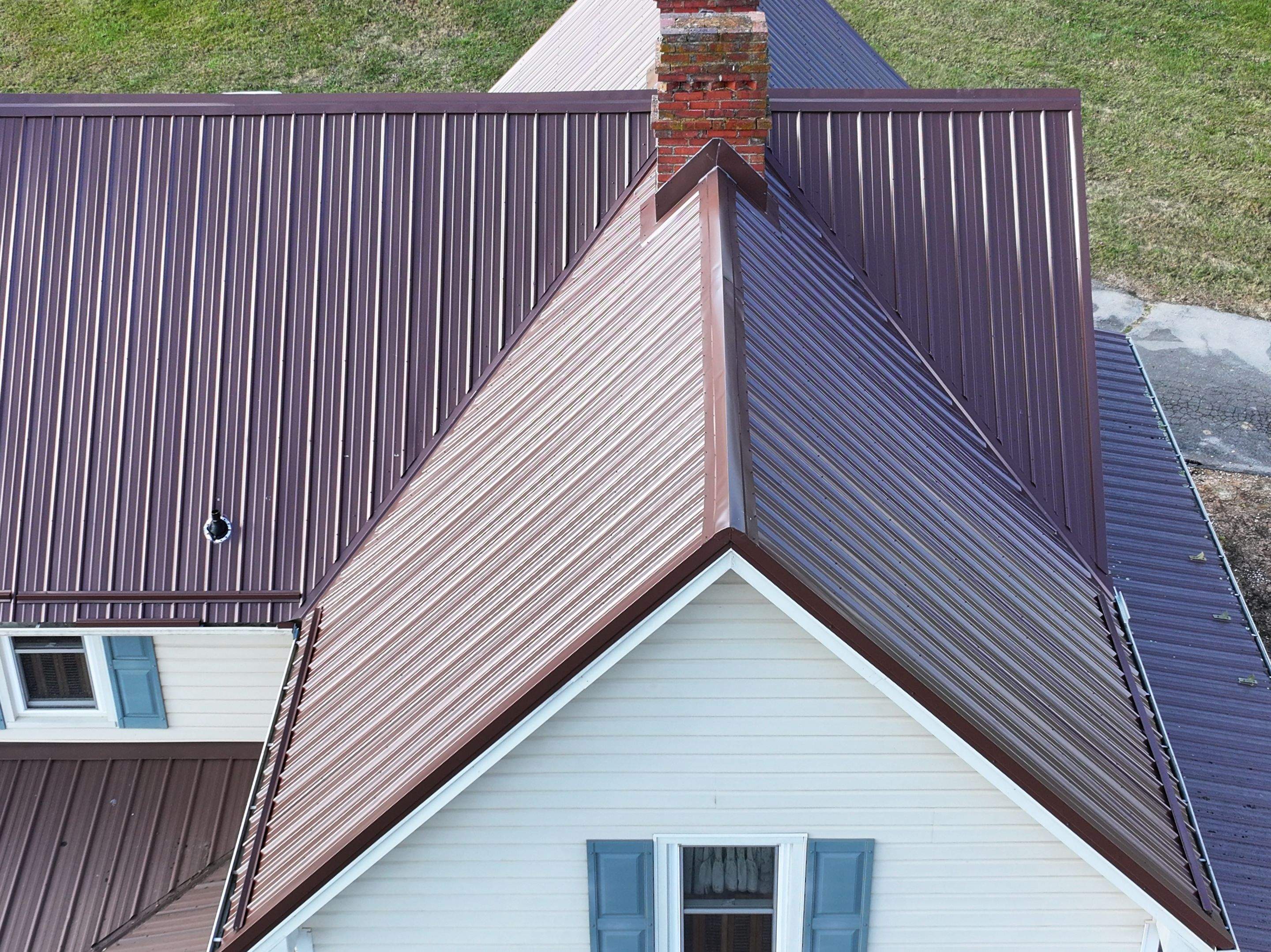 Caruthers Residence by Omnia Roofing