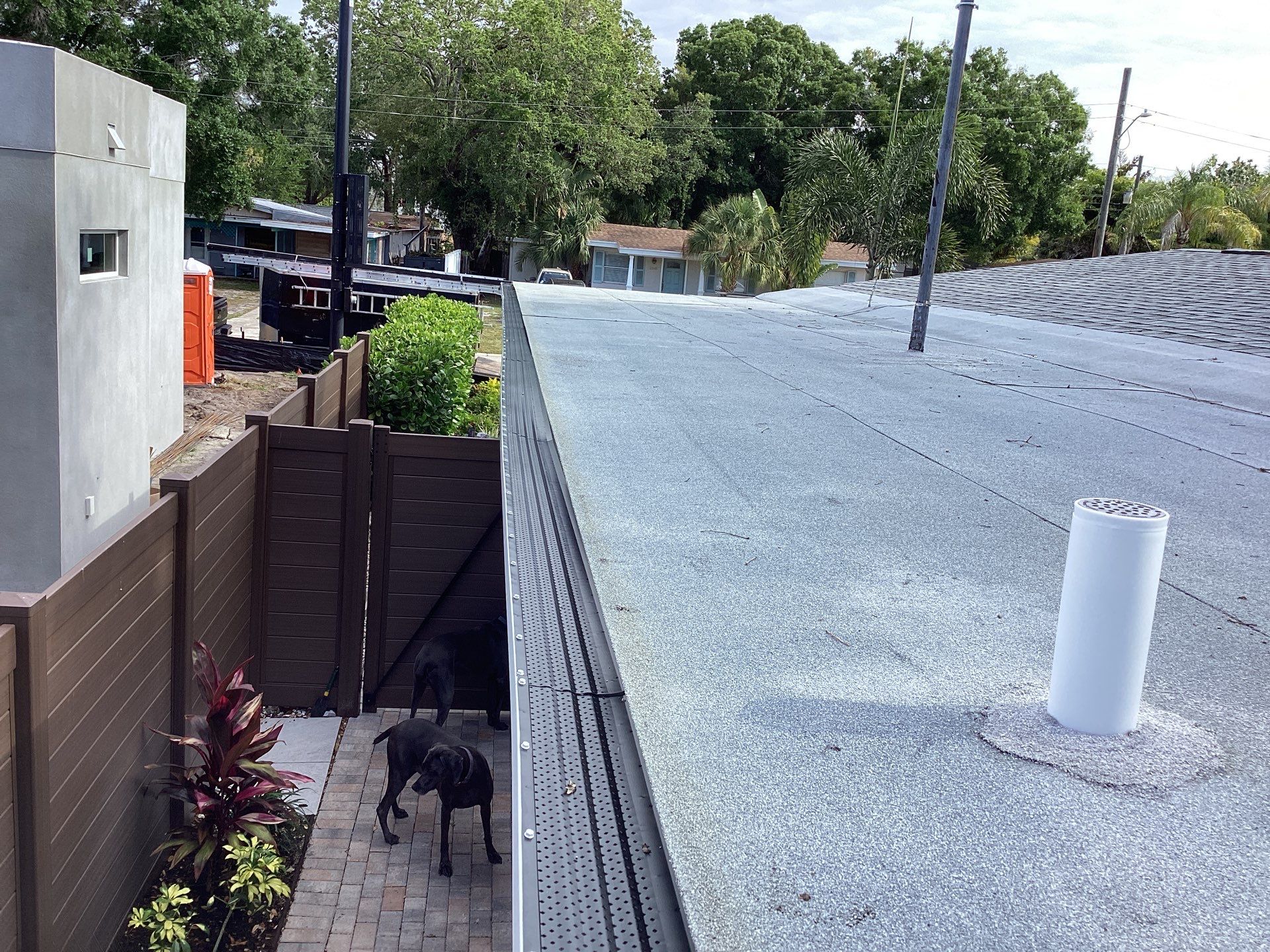 Elegant 7-Inch Seamless Gutters in Sarasota FL in Sarasota FL by Gutter Professors