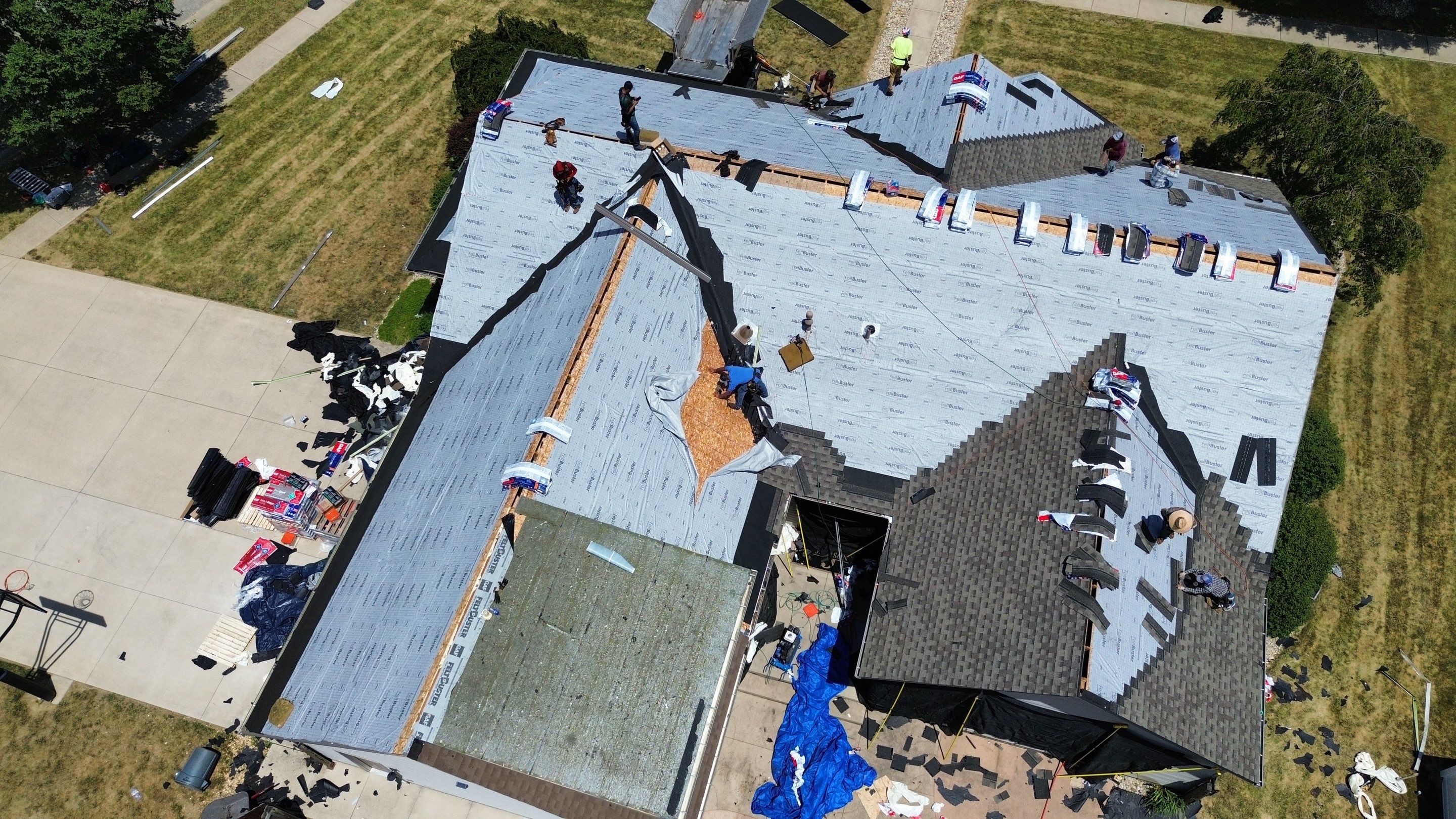 Residential Roofing Installation using Timberline HDZ Shingles - Weathered Wood by RoofX 