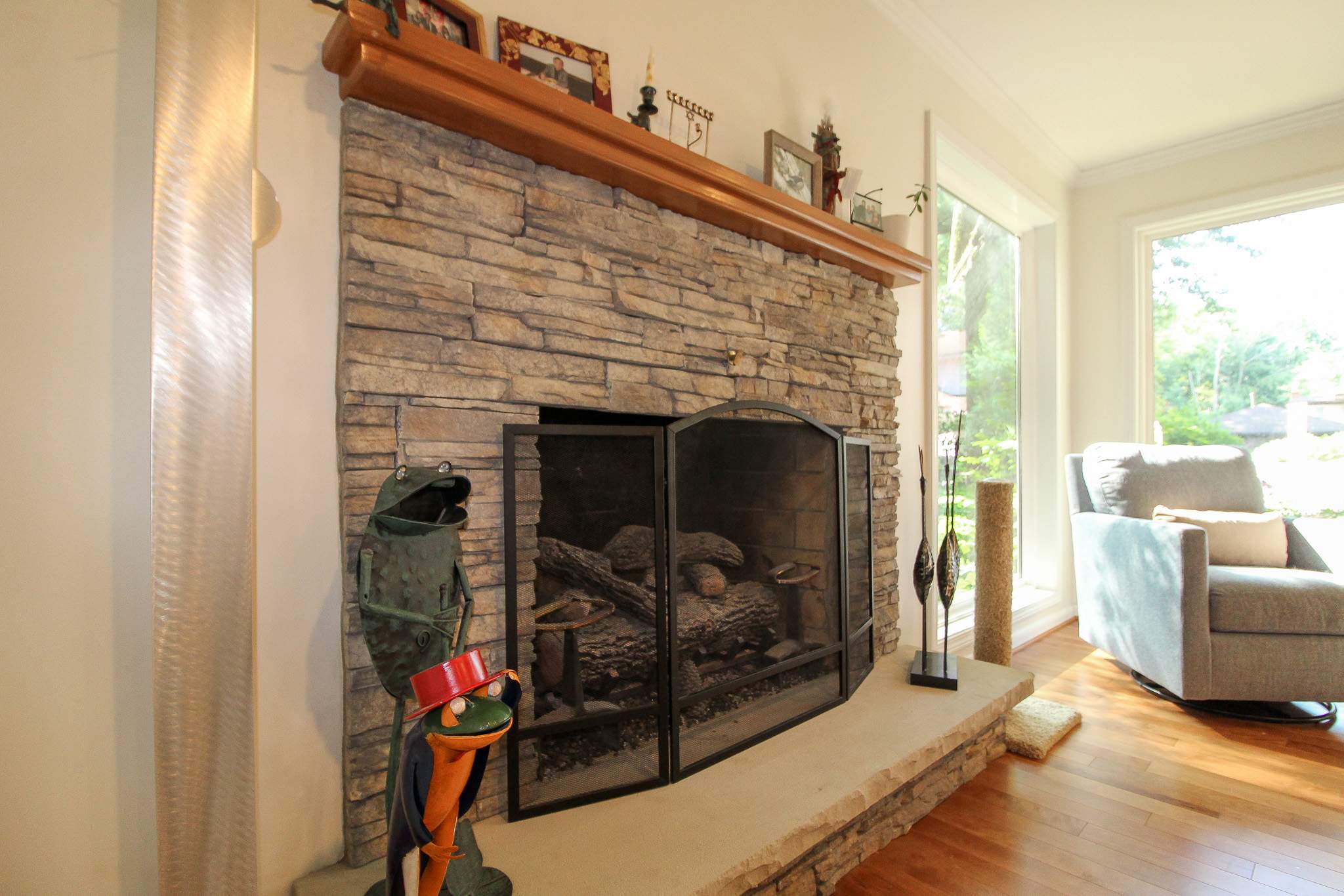 Interior Renovation and Window Replacement by Ivy Lea Construction