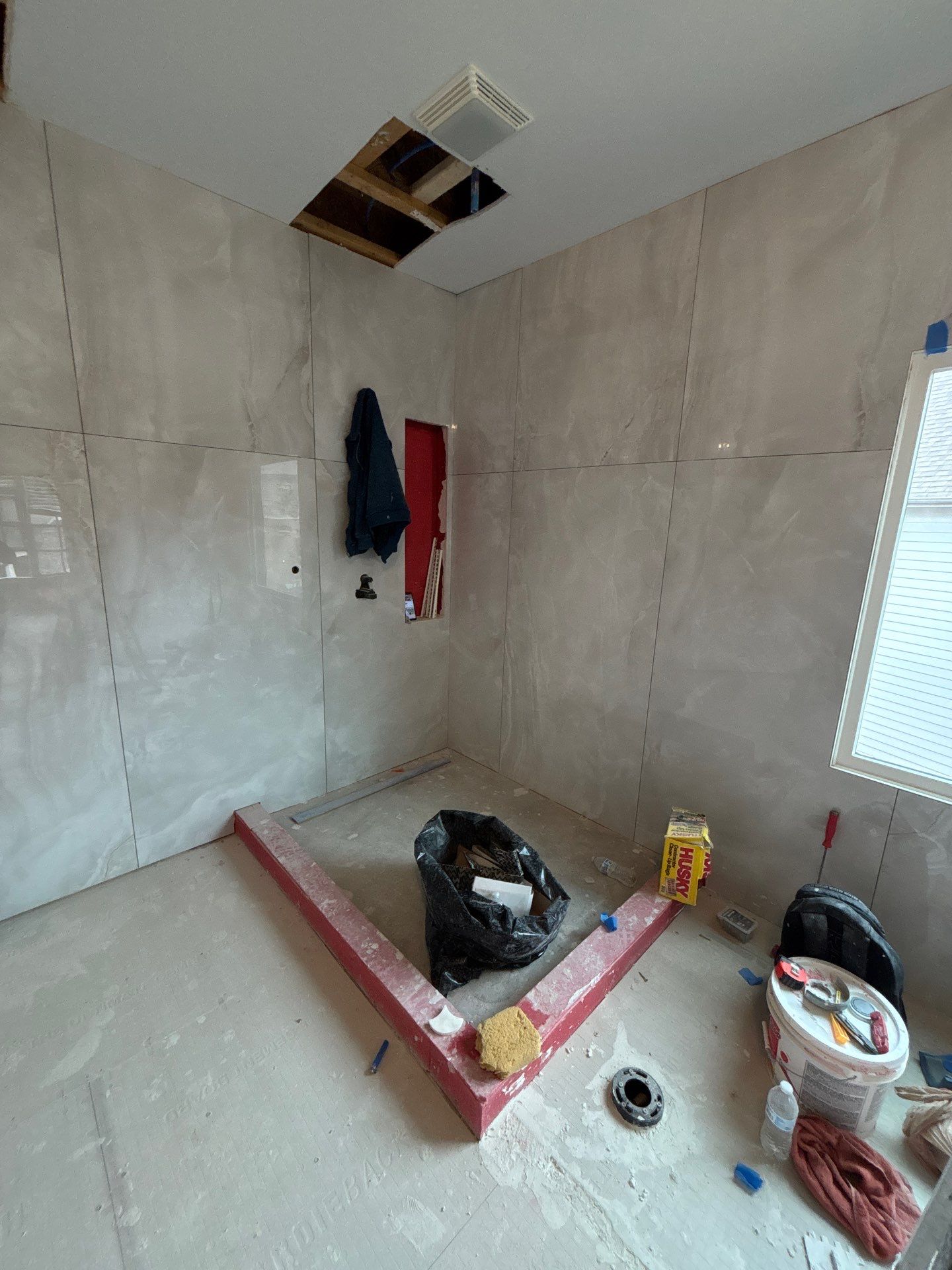 Master bathroom renovation by Prudencio