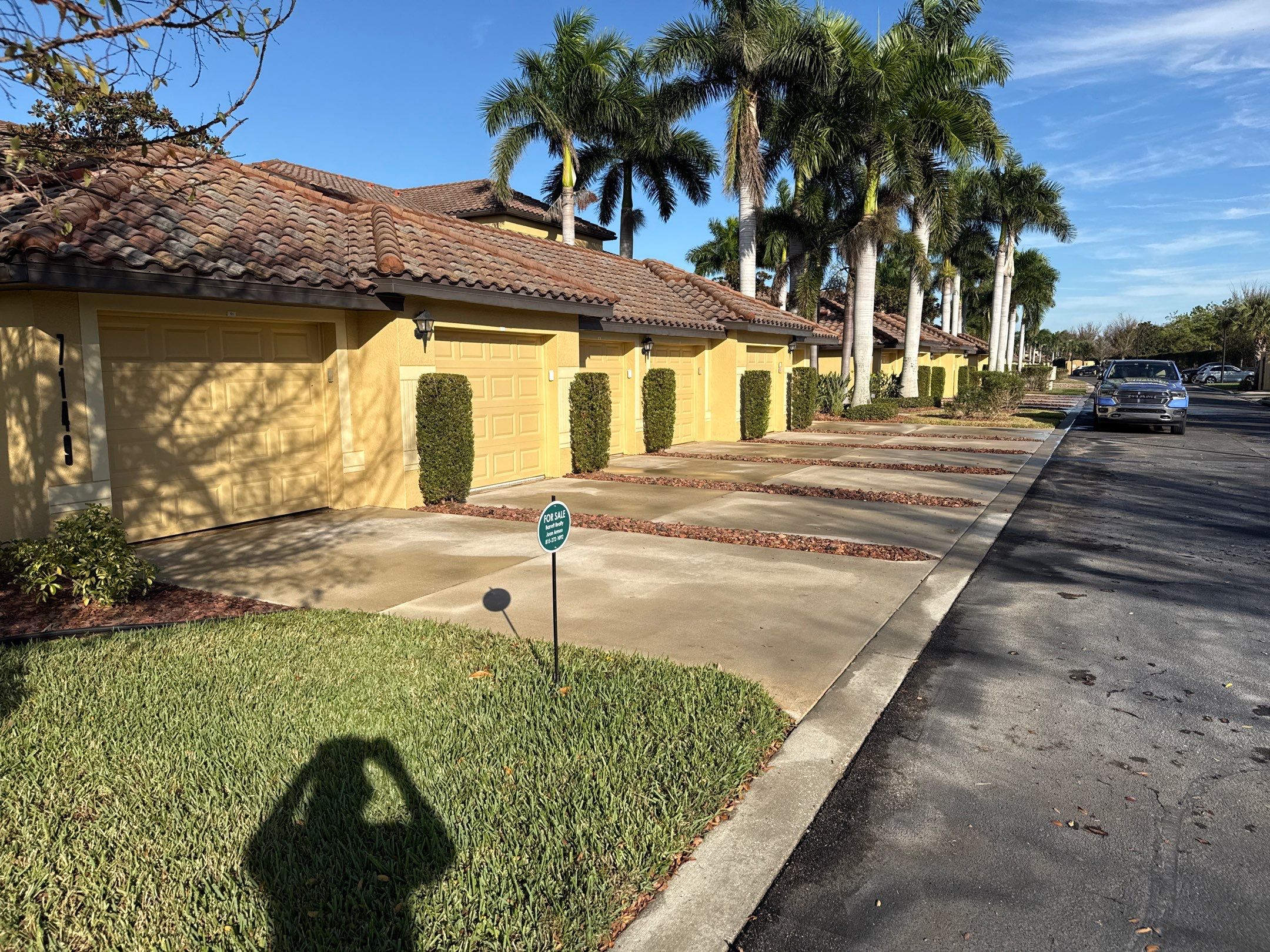 HOA Condo Concrete Driveway & Sidewalk Cleaning – River Strand Community, Bradenton, FL by Sunshine AquaWash