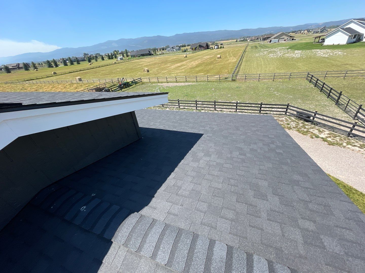 Owens Corning TruDefinition Duration - Onyx Black by Montana Roofing Solutions