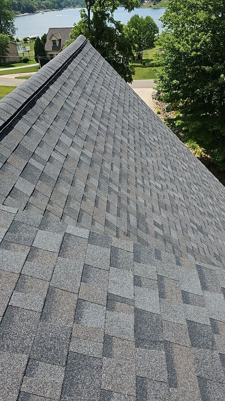 Owens Corning Color: Williamsburg Gray by Eagle Eye Roofing