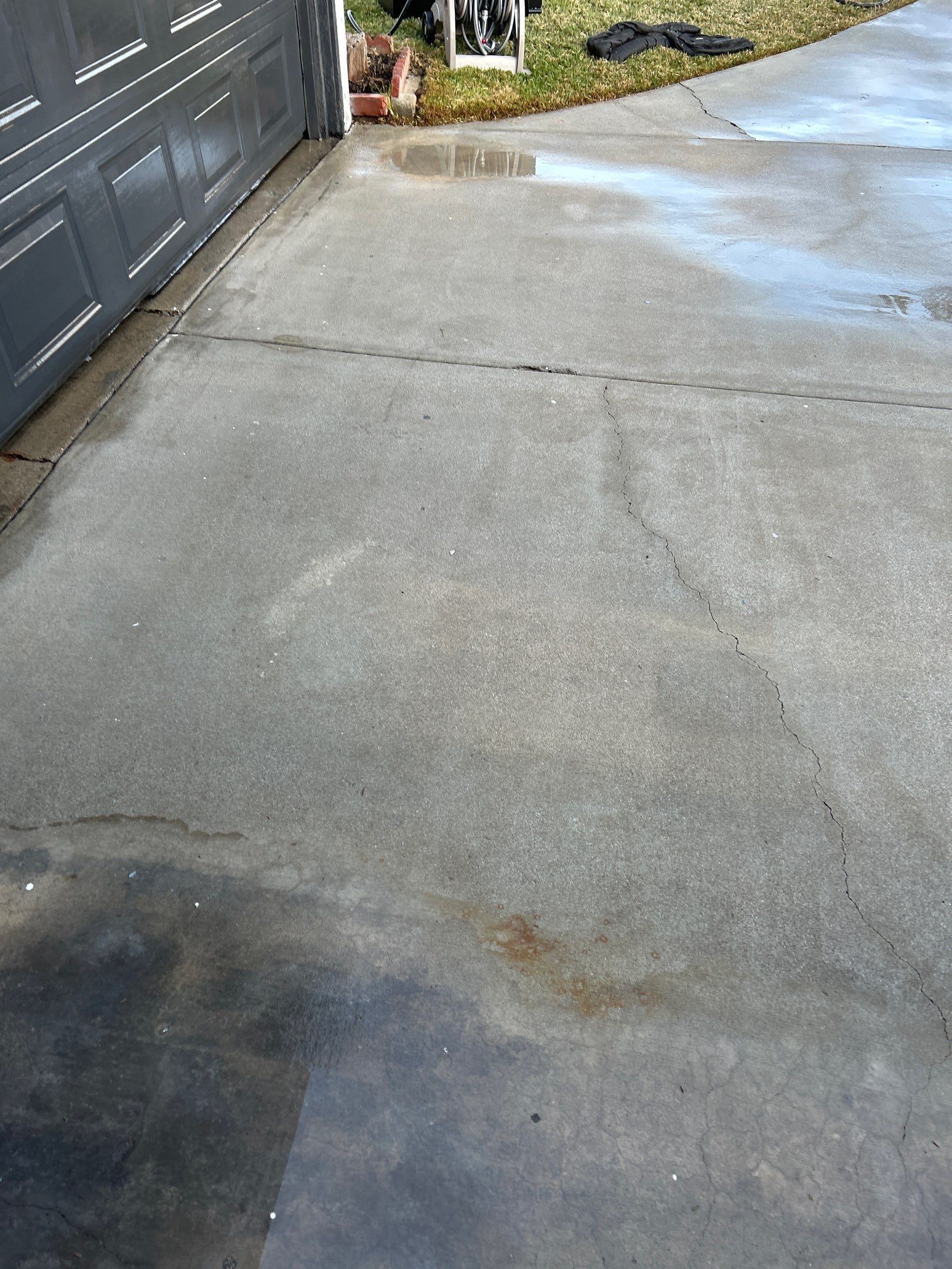 Hot Water Concrete Cleaning Driveway & Patio In La Mirada, CA by La Power Washing Inc