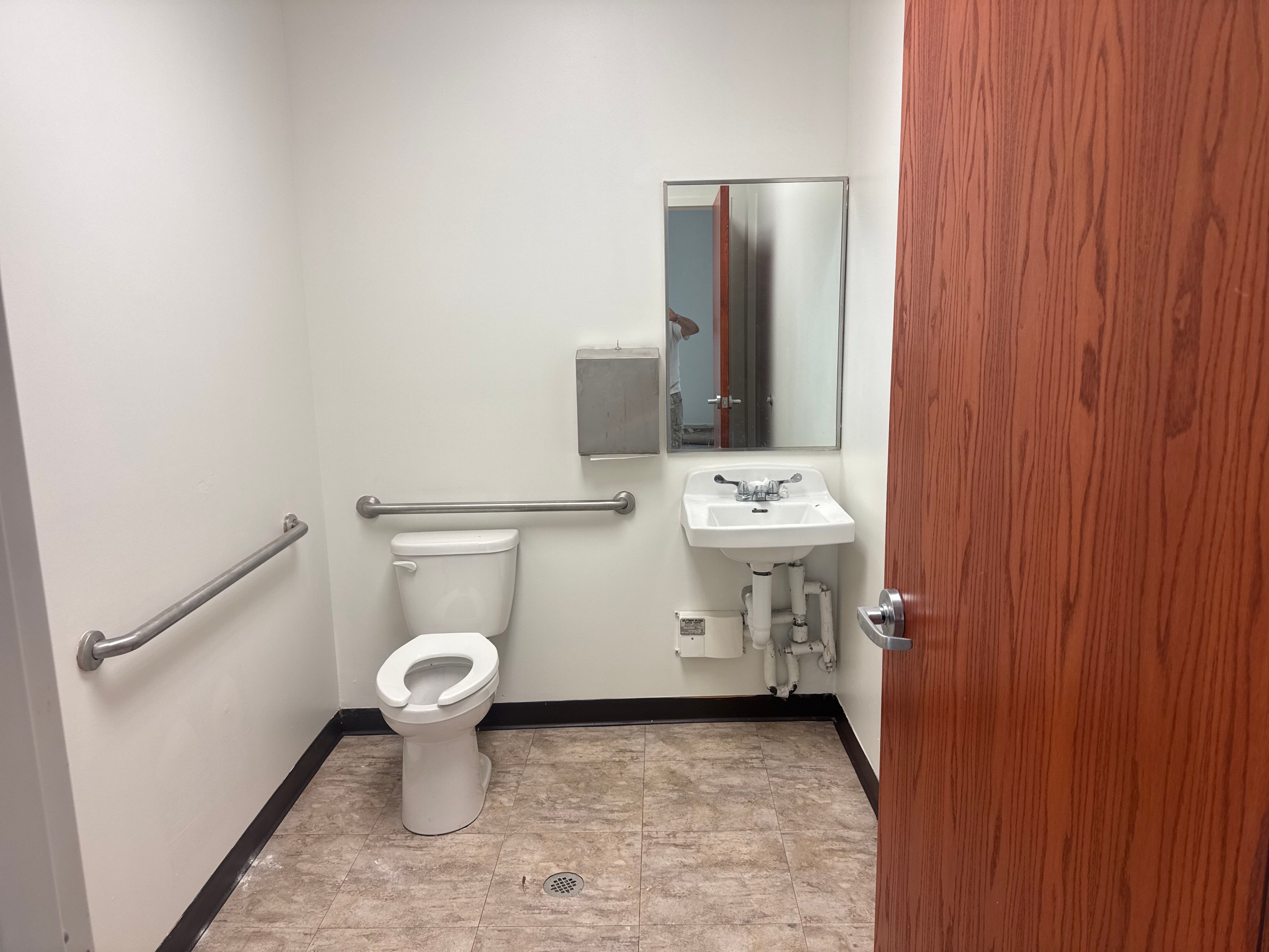 Repaint Walls in Commercial Unit by Midwest Paint LLC